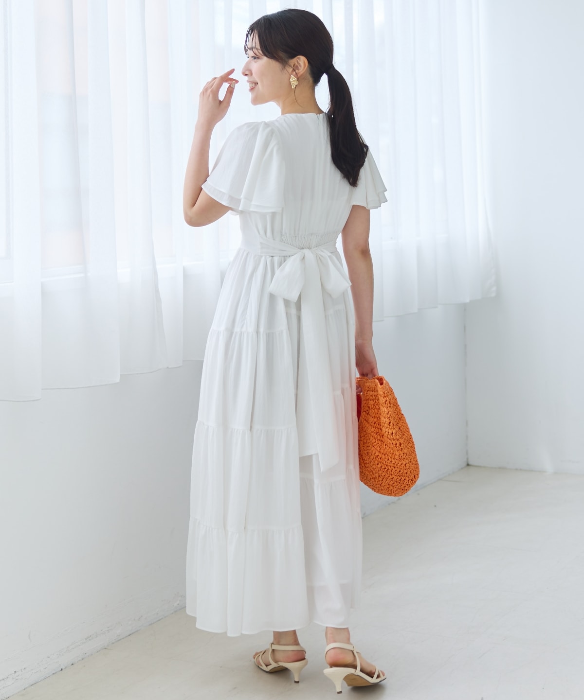 ギャザーVネックティアードワンピース