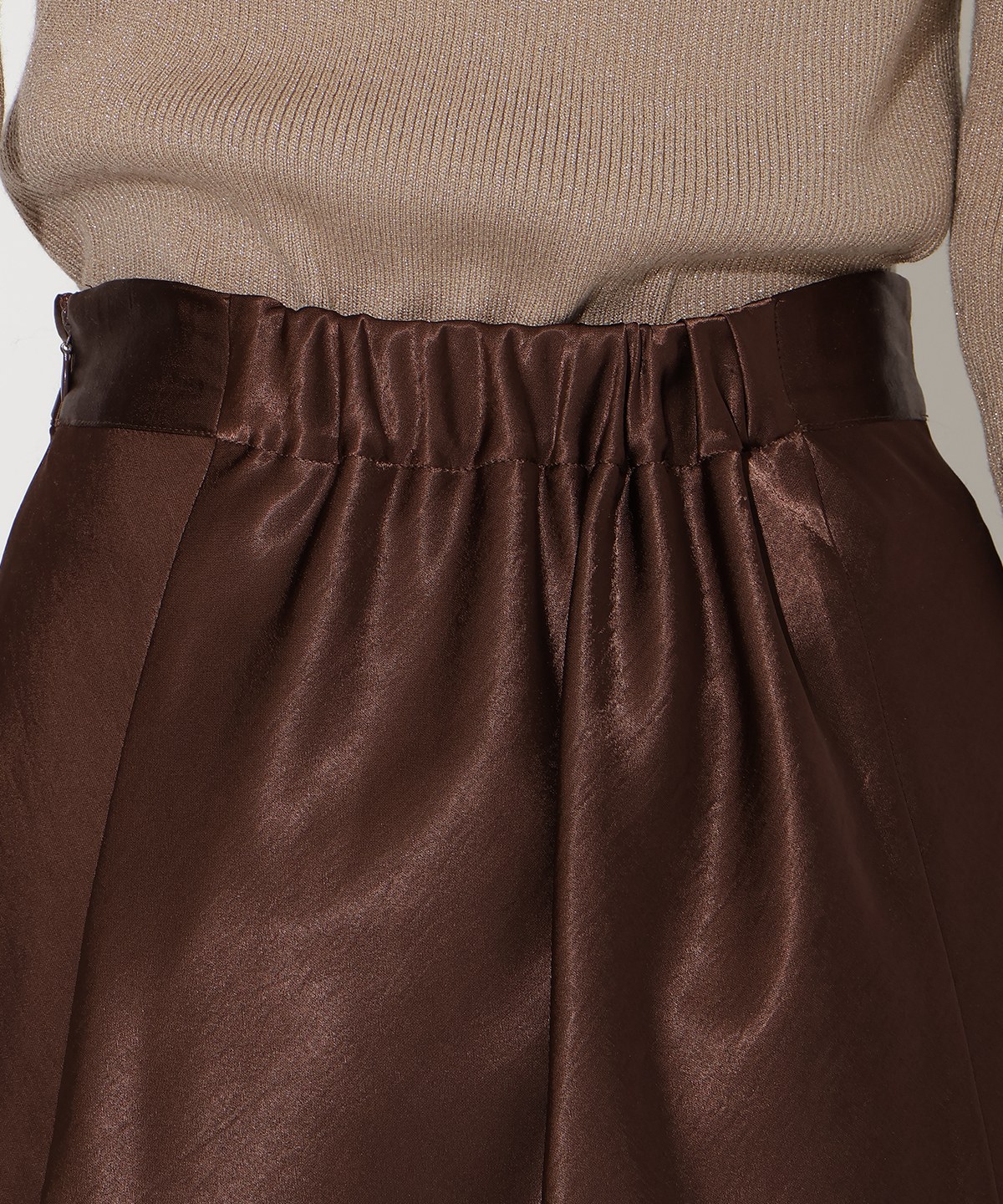 サテンバイアススカート