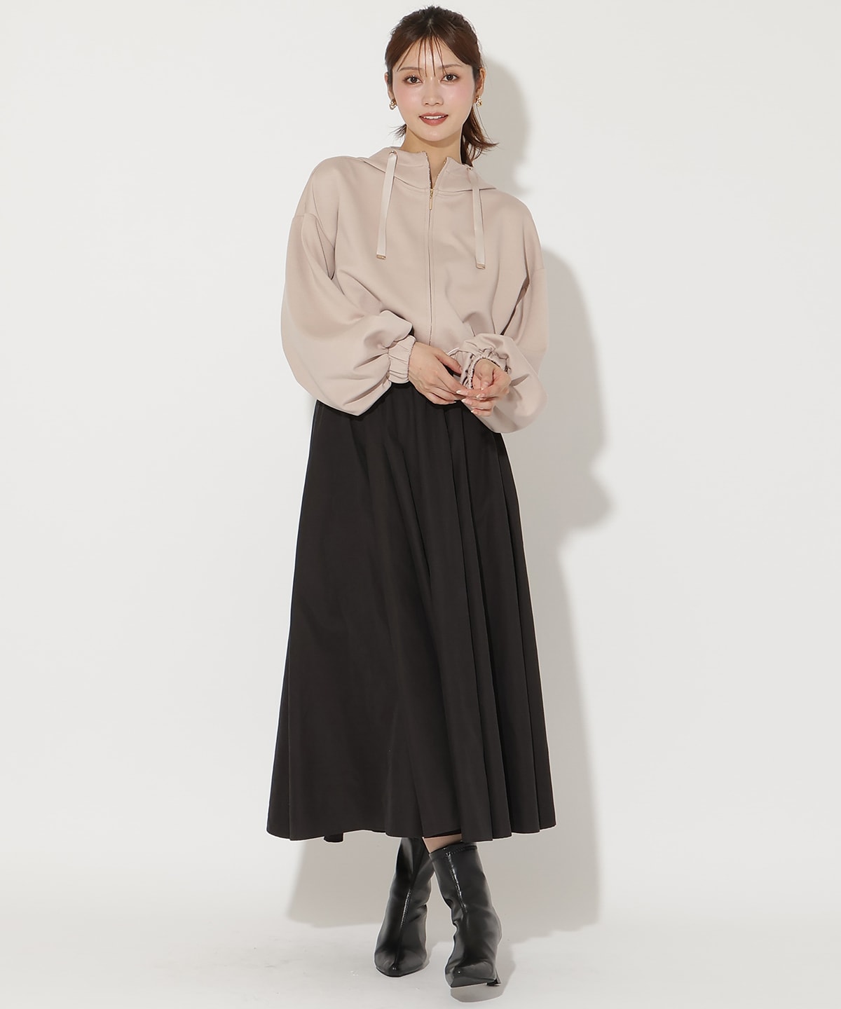 ダンボールポンチパーカー