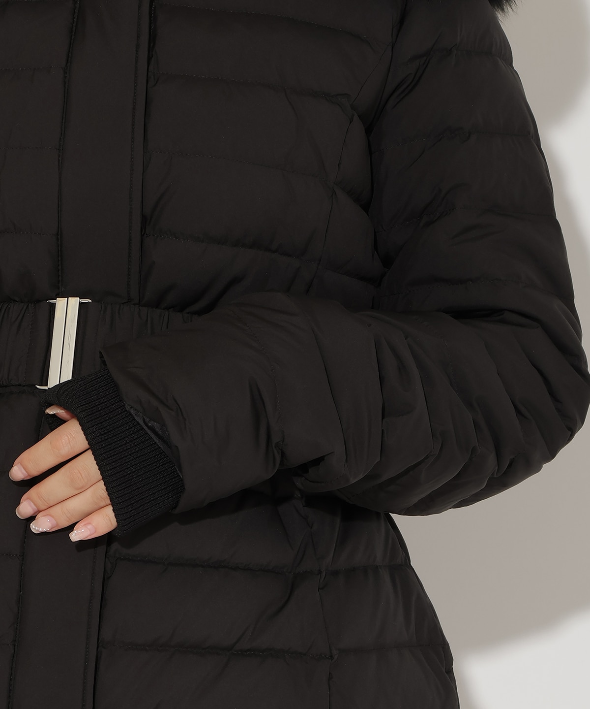 ベルト付きFOXファーミドル丈ダウン