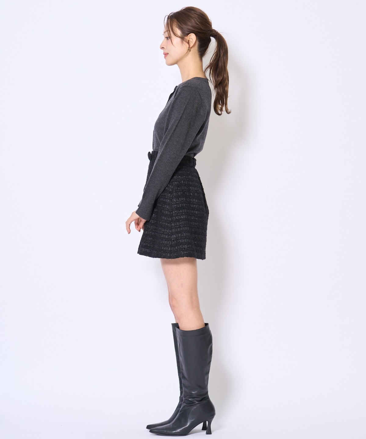 刺繍クルーネック長袖カーディガン