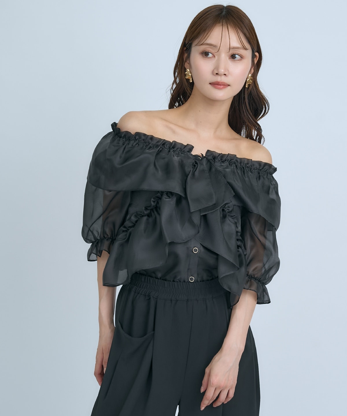 【先行予約受付中】フリルクロスシアーブラウス