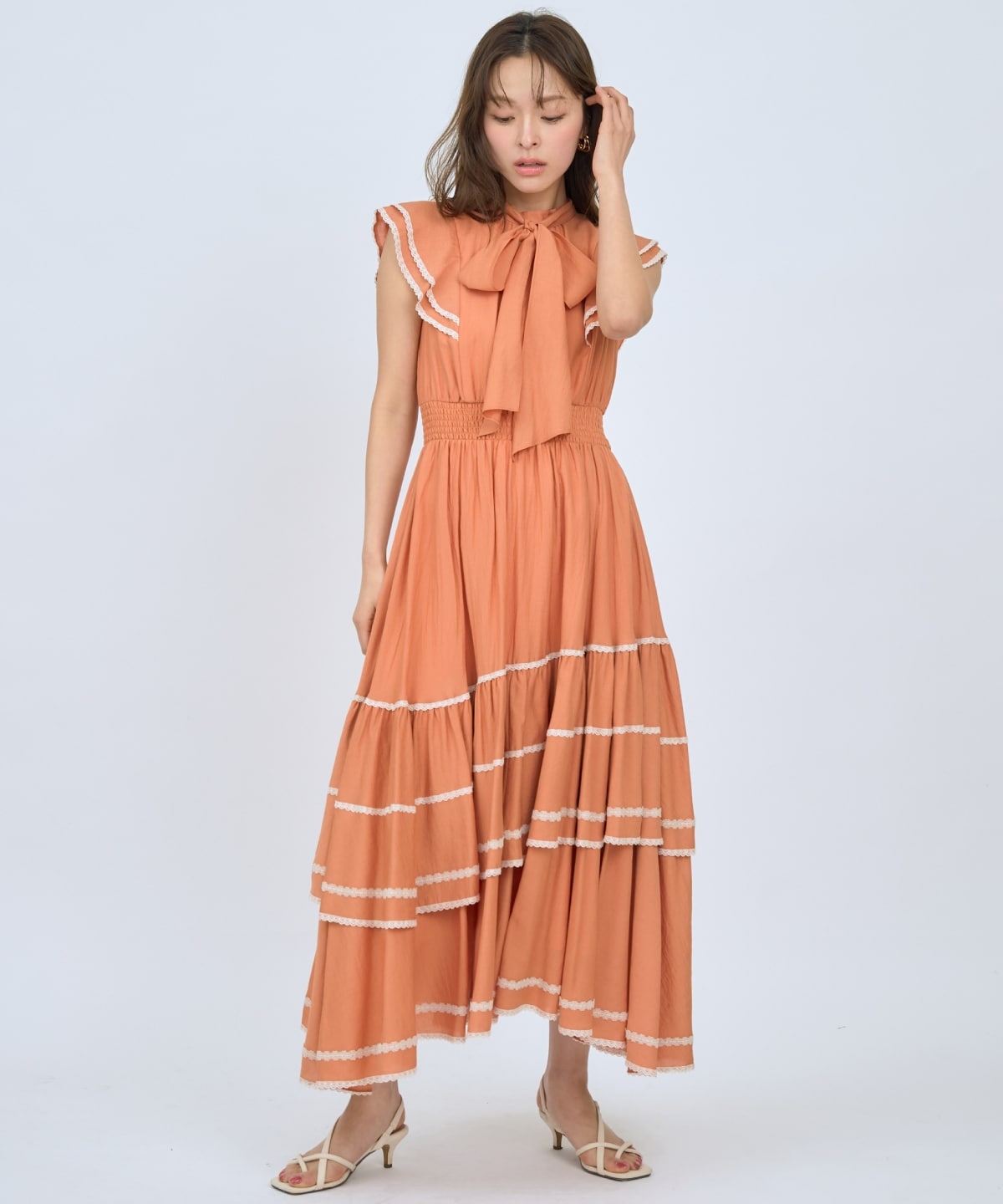 レーストリミングティアードワンピース