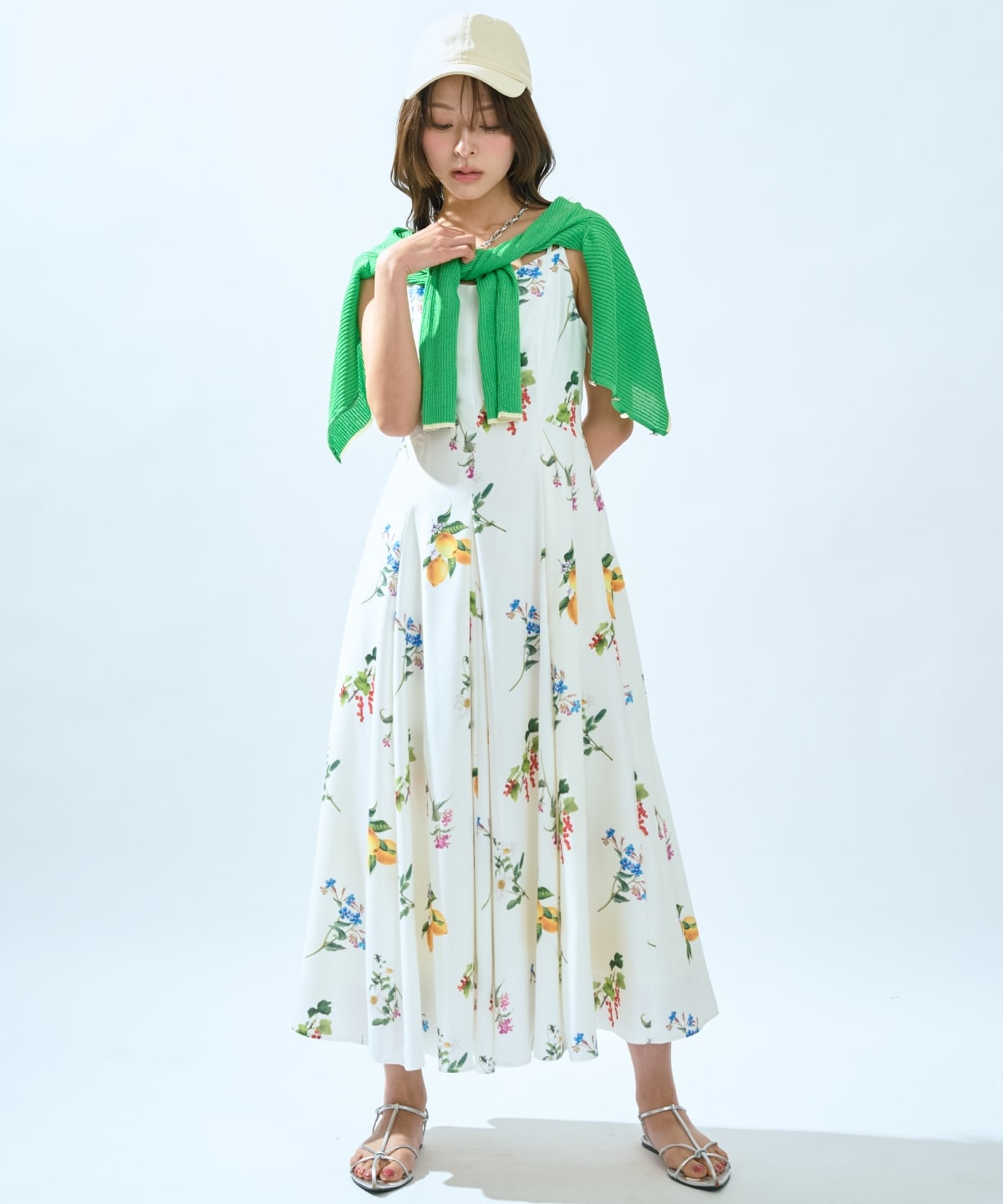 【5/14(木)一部店舗先行発売】フルーツ×フラワープリントワンピース