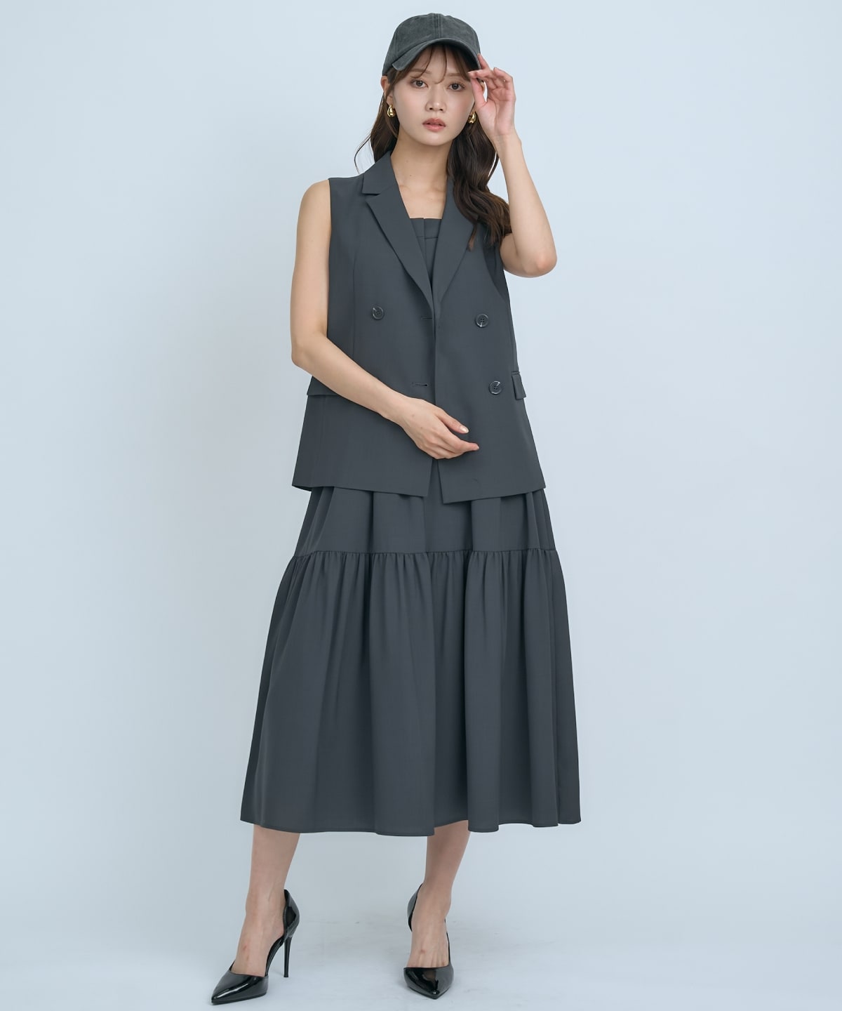 テーラードジレ×ティアードキャミワンピース