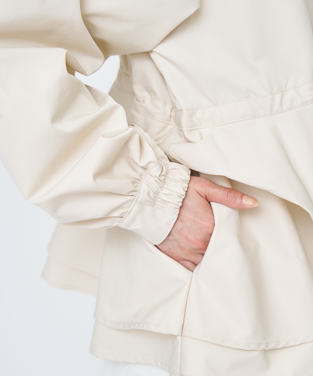 ペプラムマウンテンパーカー