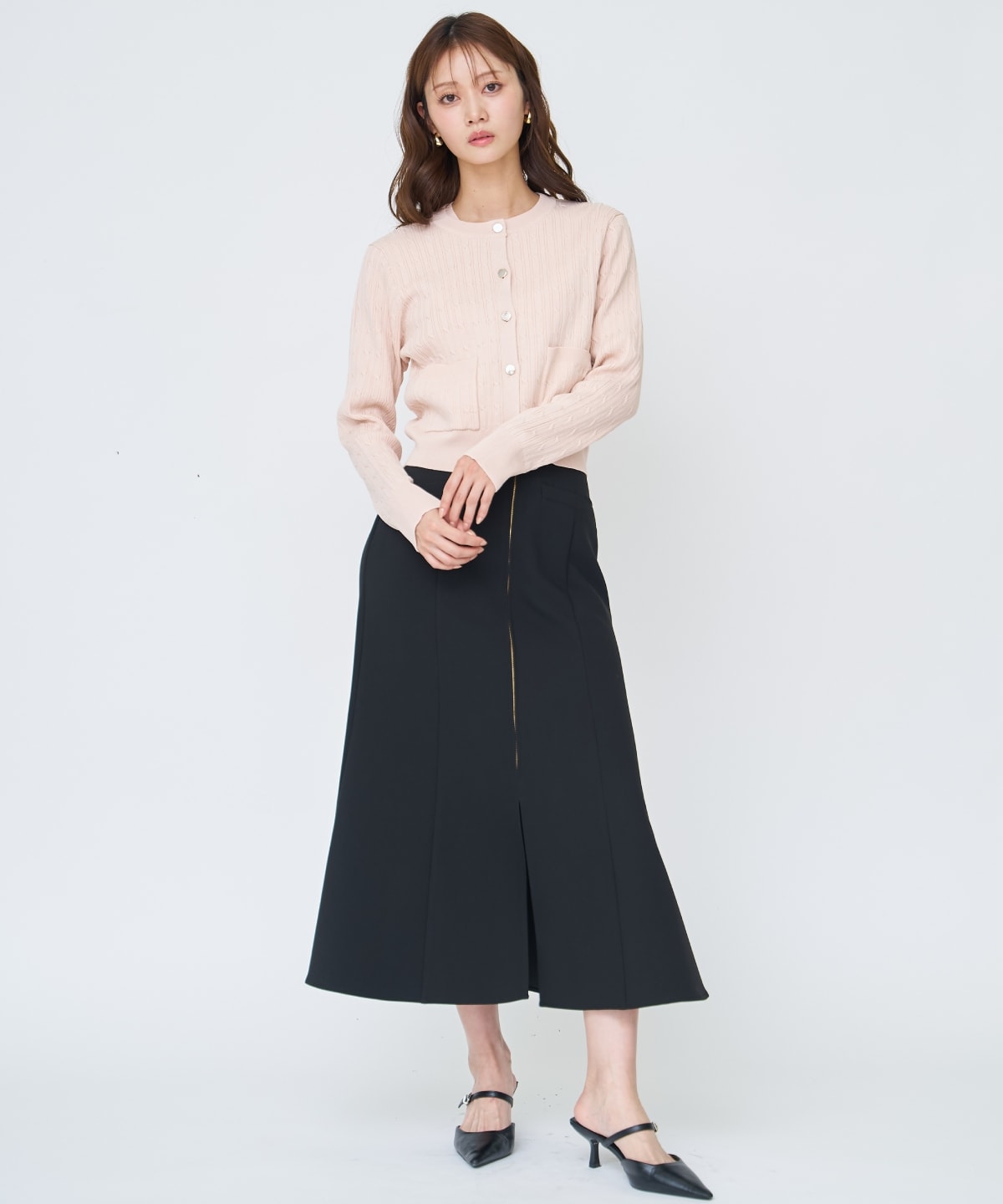 ケーブル編みカーディガンアンサンブル