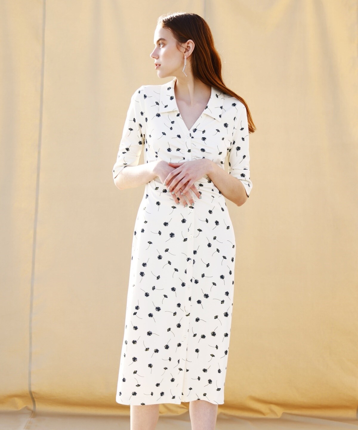 花柄プリントギャザーシャツワンピース M オフホワイト Redyazel 公式オンラインショップ バーンデストローズ