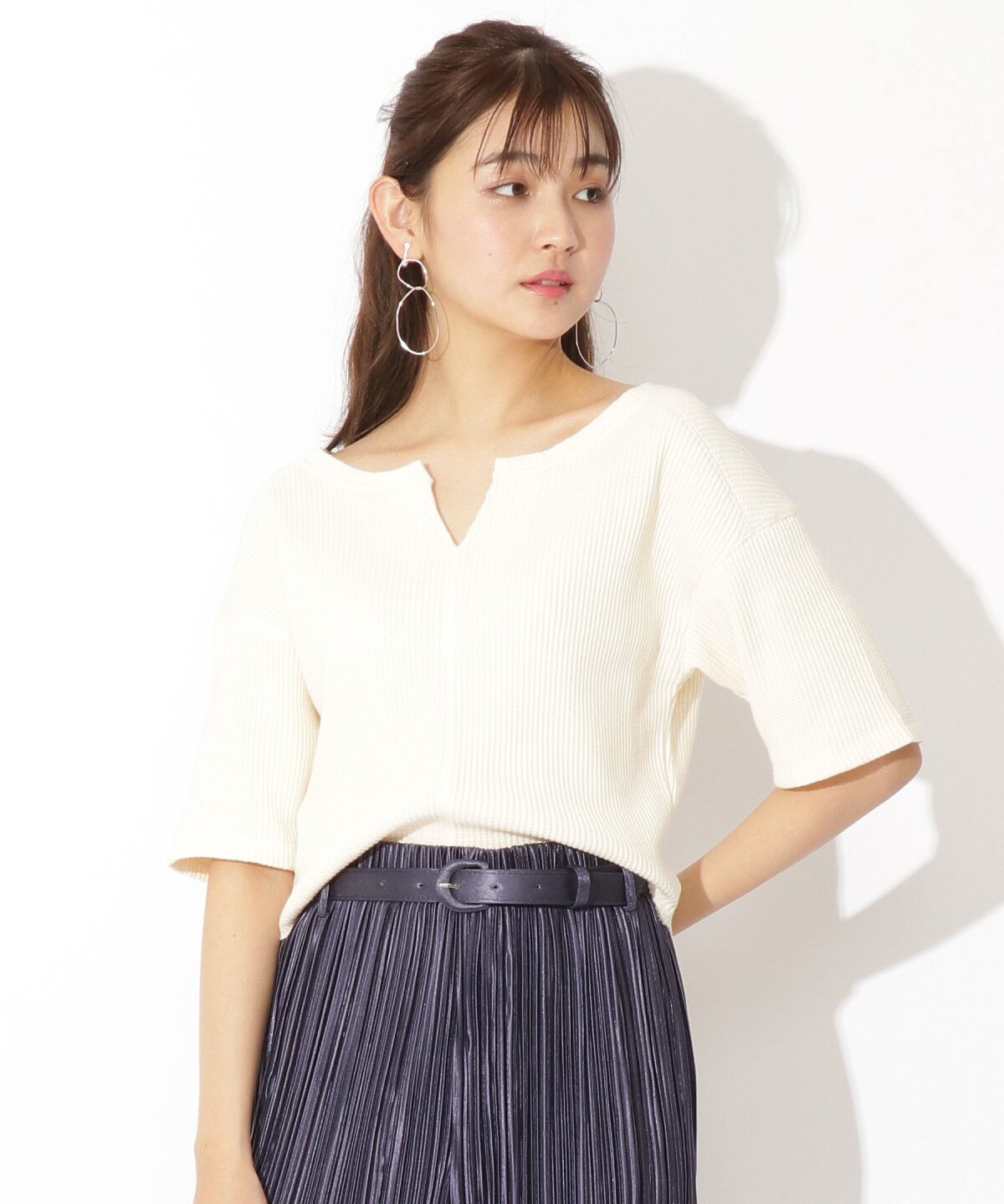 ワッフルキーネックｔシャツ F オフホワイト Redyazel 公式オンラインショップ バーンデストローズ