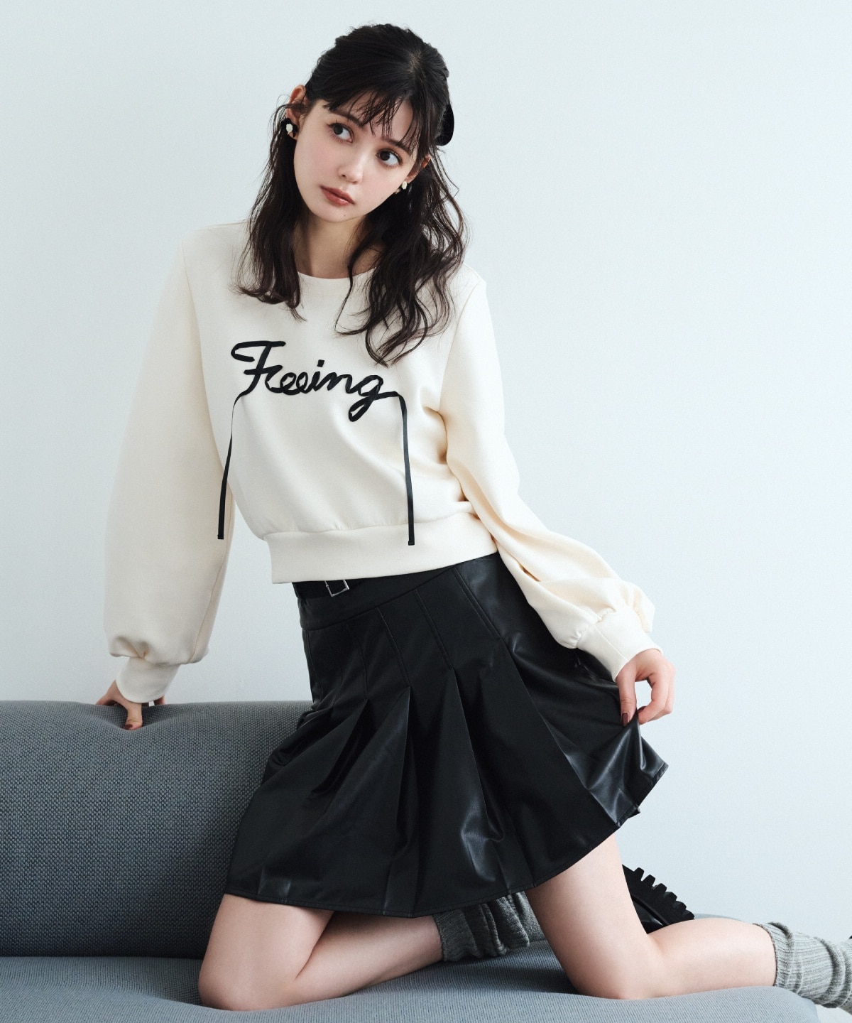 フェイクレザータックプリーツミニスカート