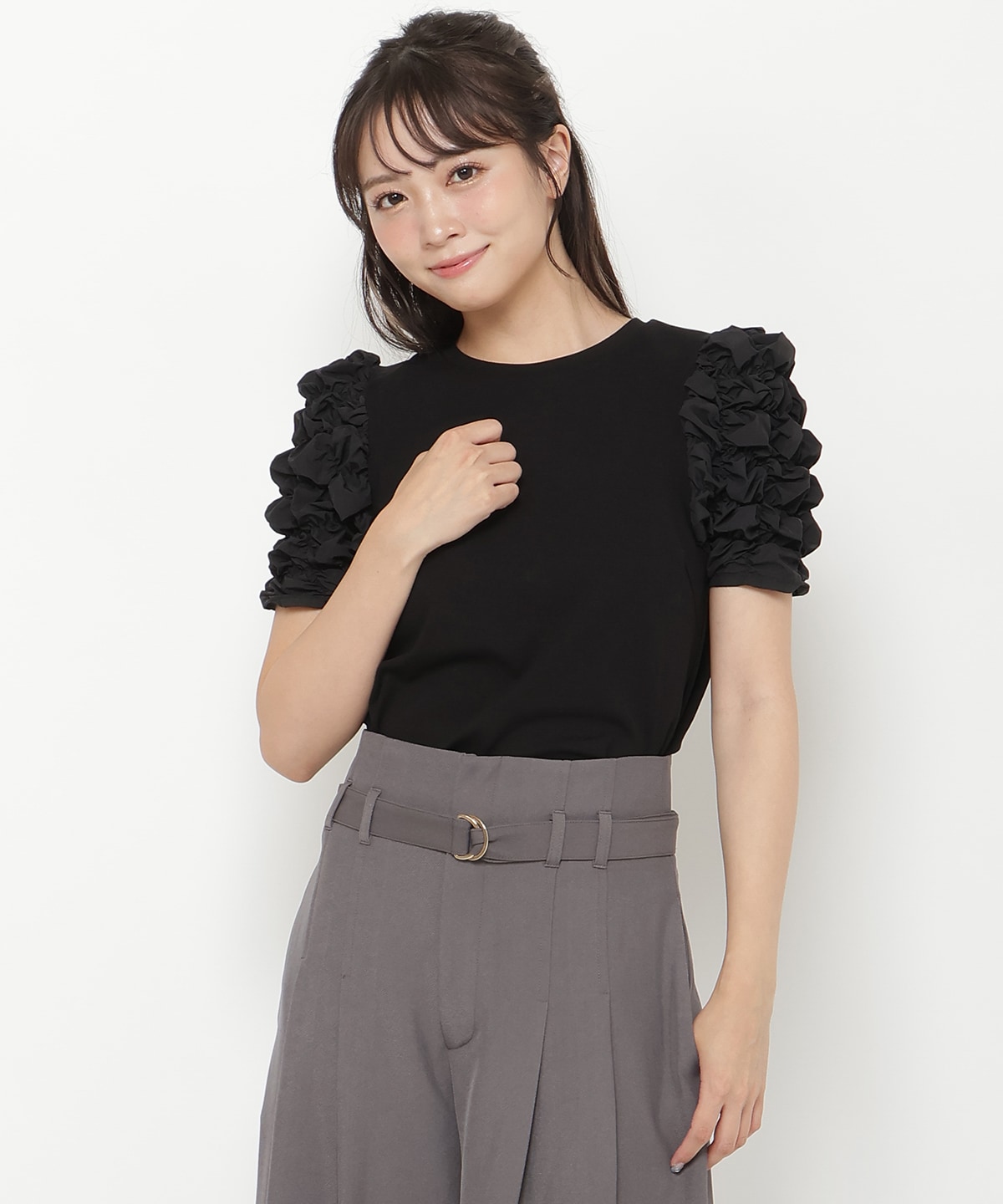 ボリュームデザインスリーブトップス