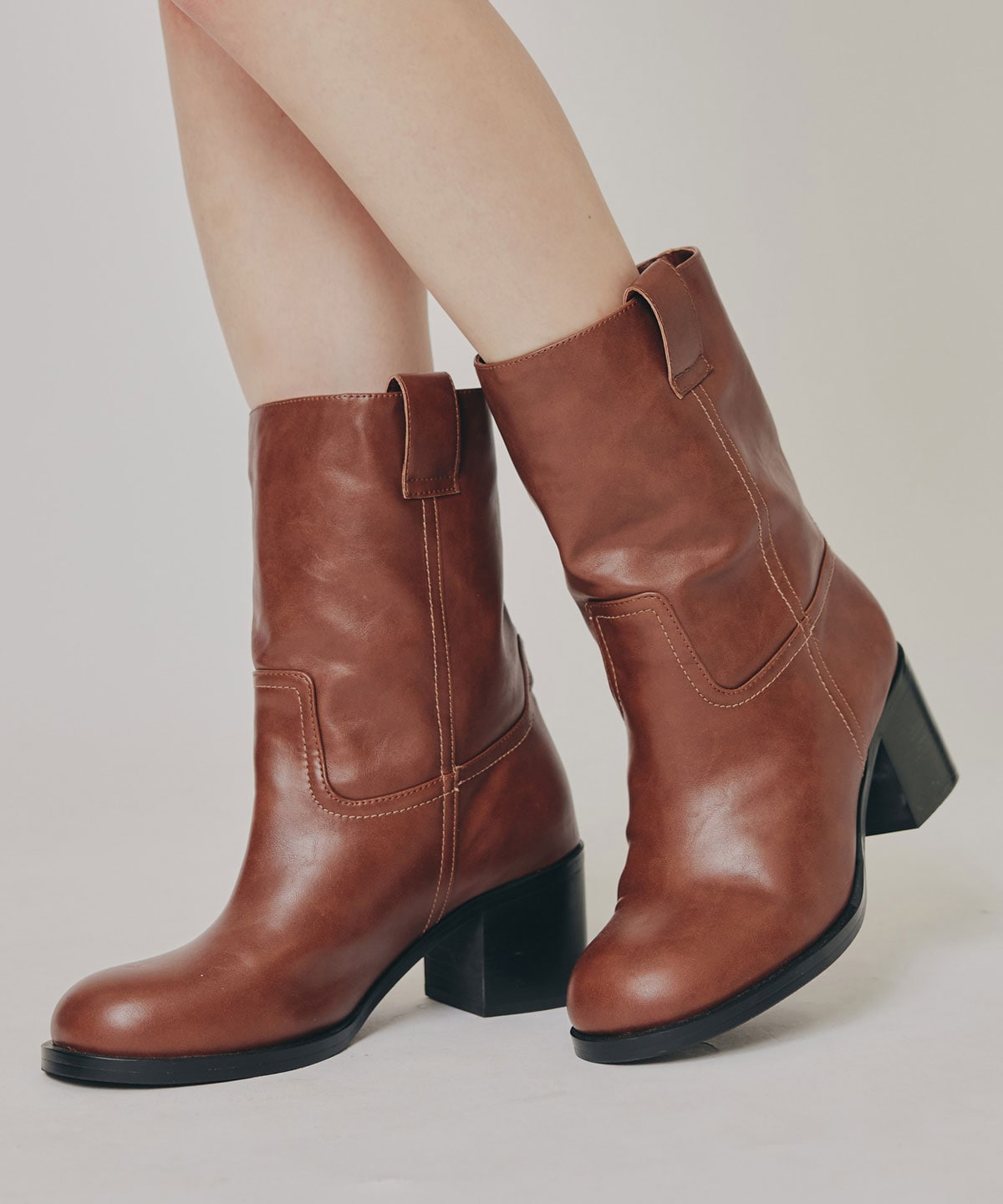 ウエスタンライクショートブーツ