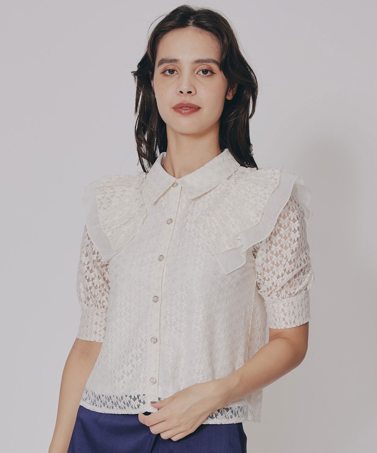 ラメレースフリルハーフスリーブブラウス