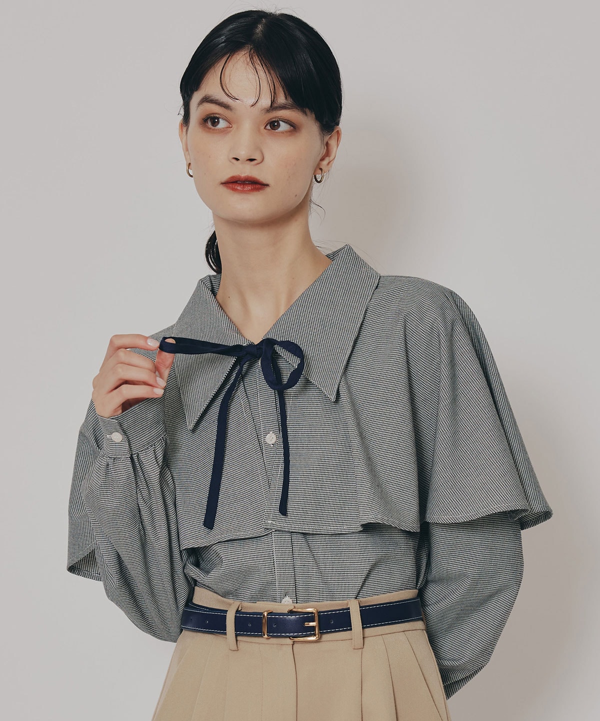 ケープライクグレンチェックリボンタイブラウス