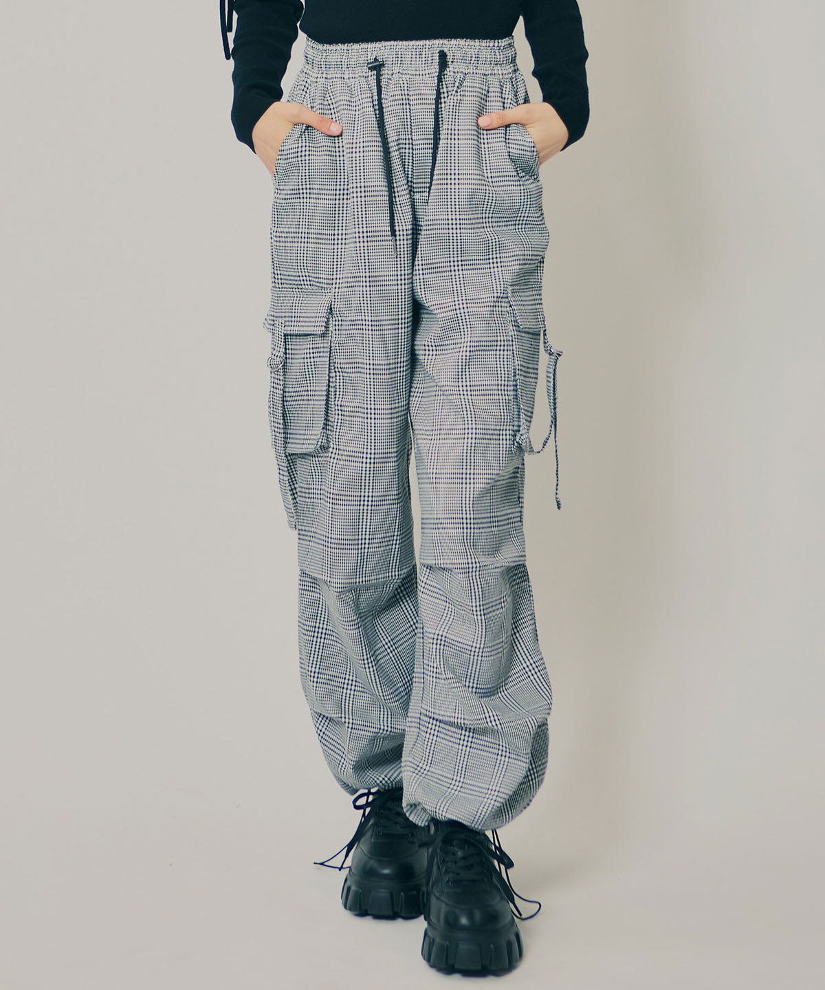 タブポケットカーゴパンツ