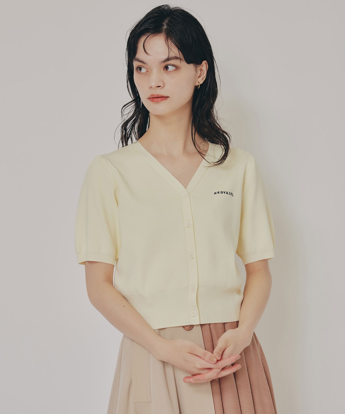 ロゴVネックショートスリーブカーディガン