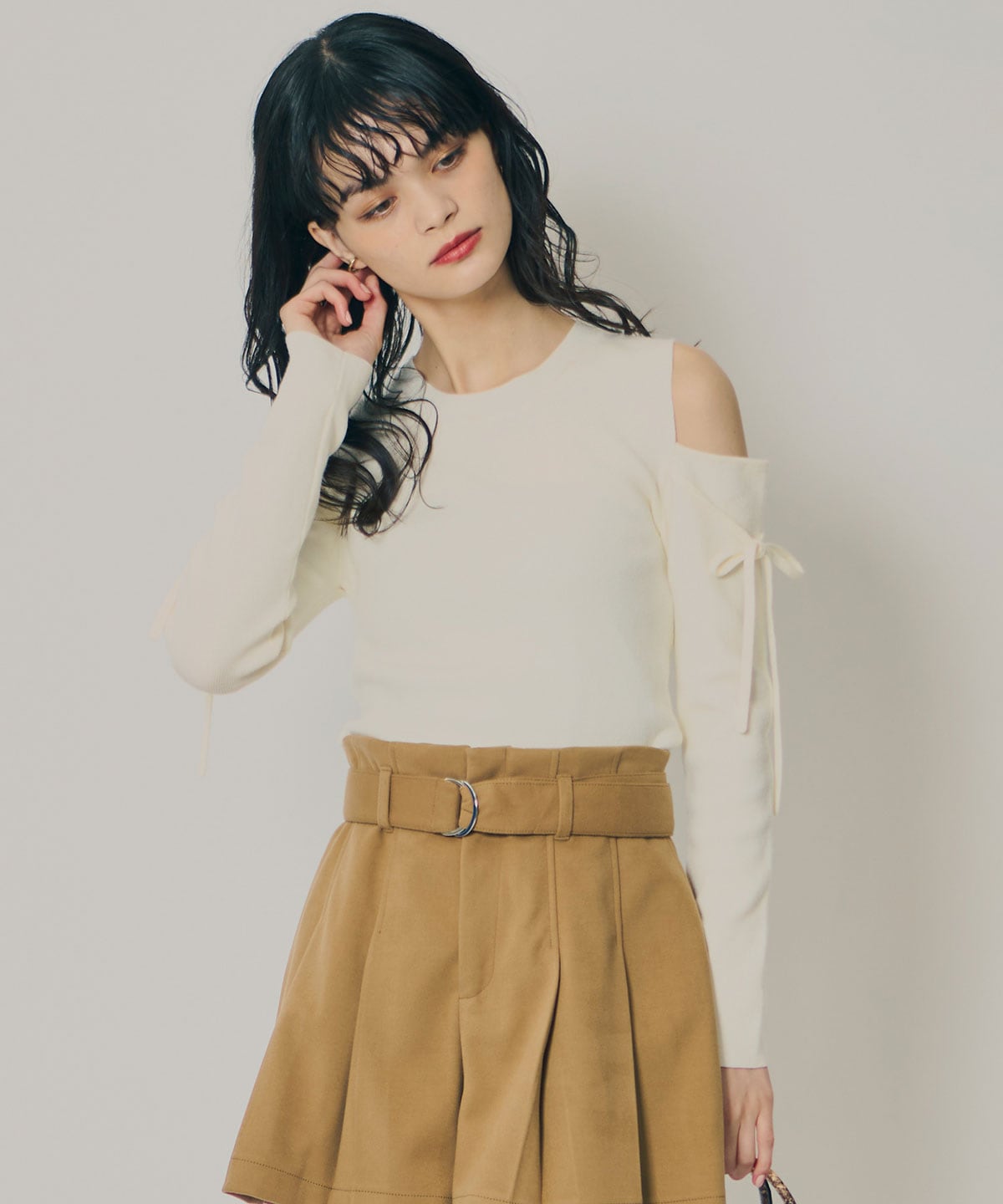 リボンオフショルダーニットトップス