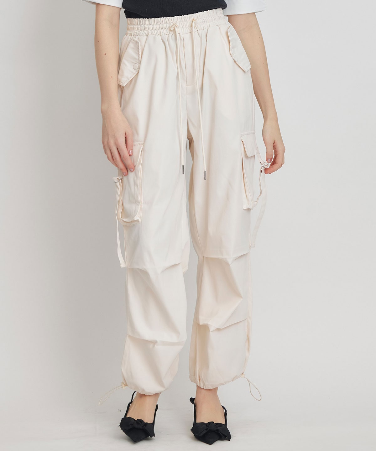 タブフラップポケットカーゴパンツ