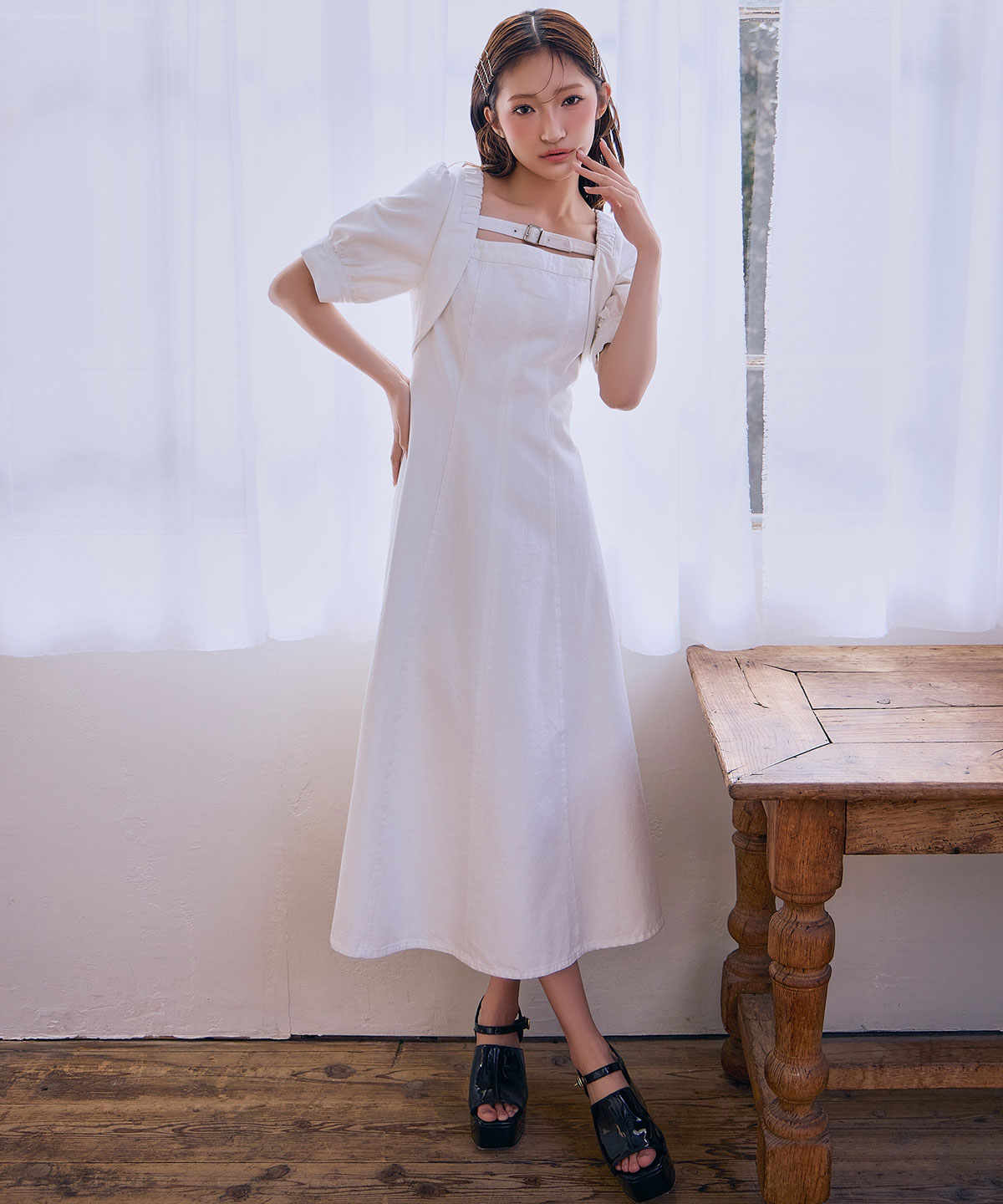 デコルテベルトデニムフレアロングワンピース