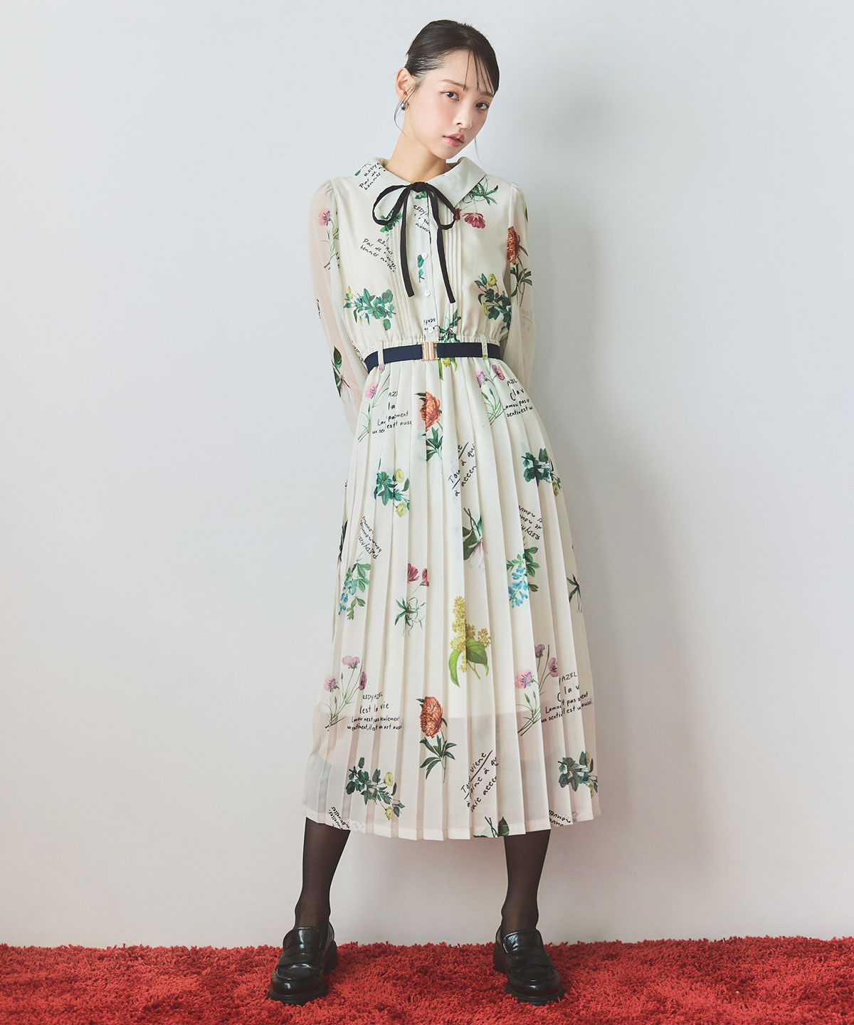 シアーフラワープリーツロングワンピース