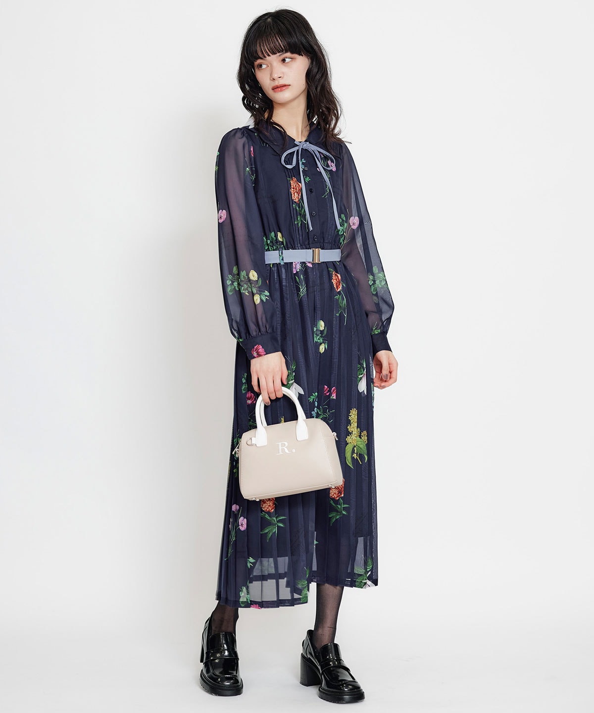 シアーフラワープリーツロングワンピース