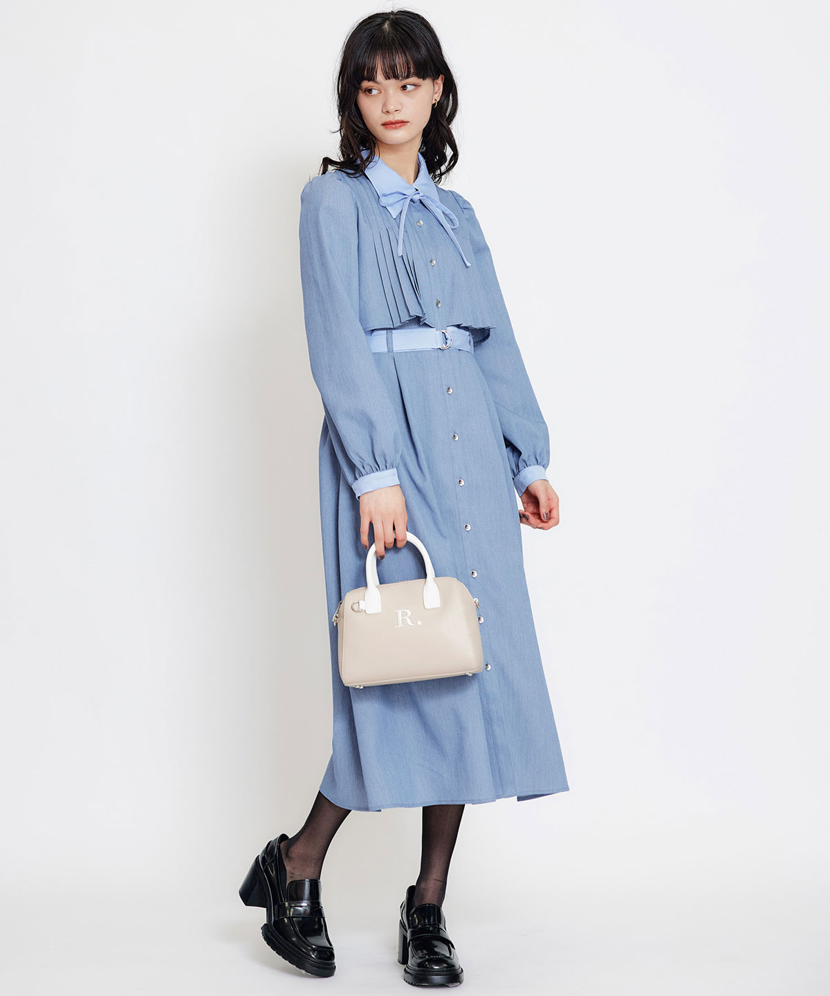 フロントプリーツリボンタイフレアロングワンピース