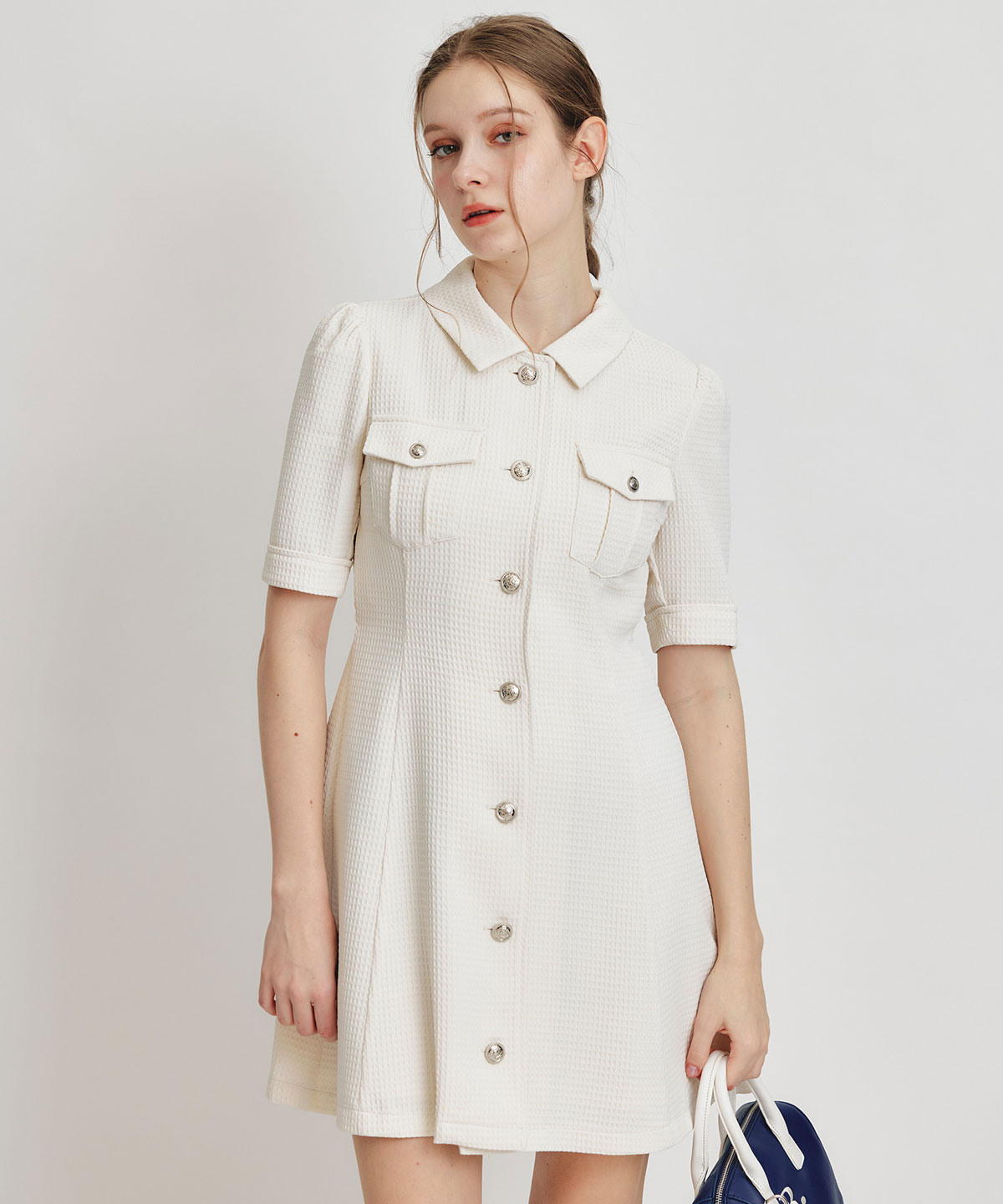 エンブレムボタンワッフルミニシャツワンピース