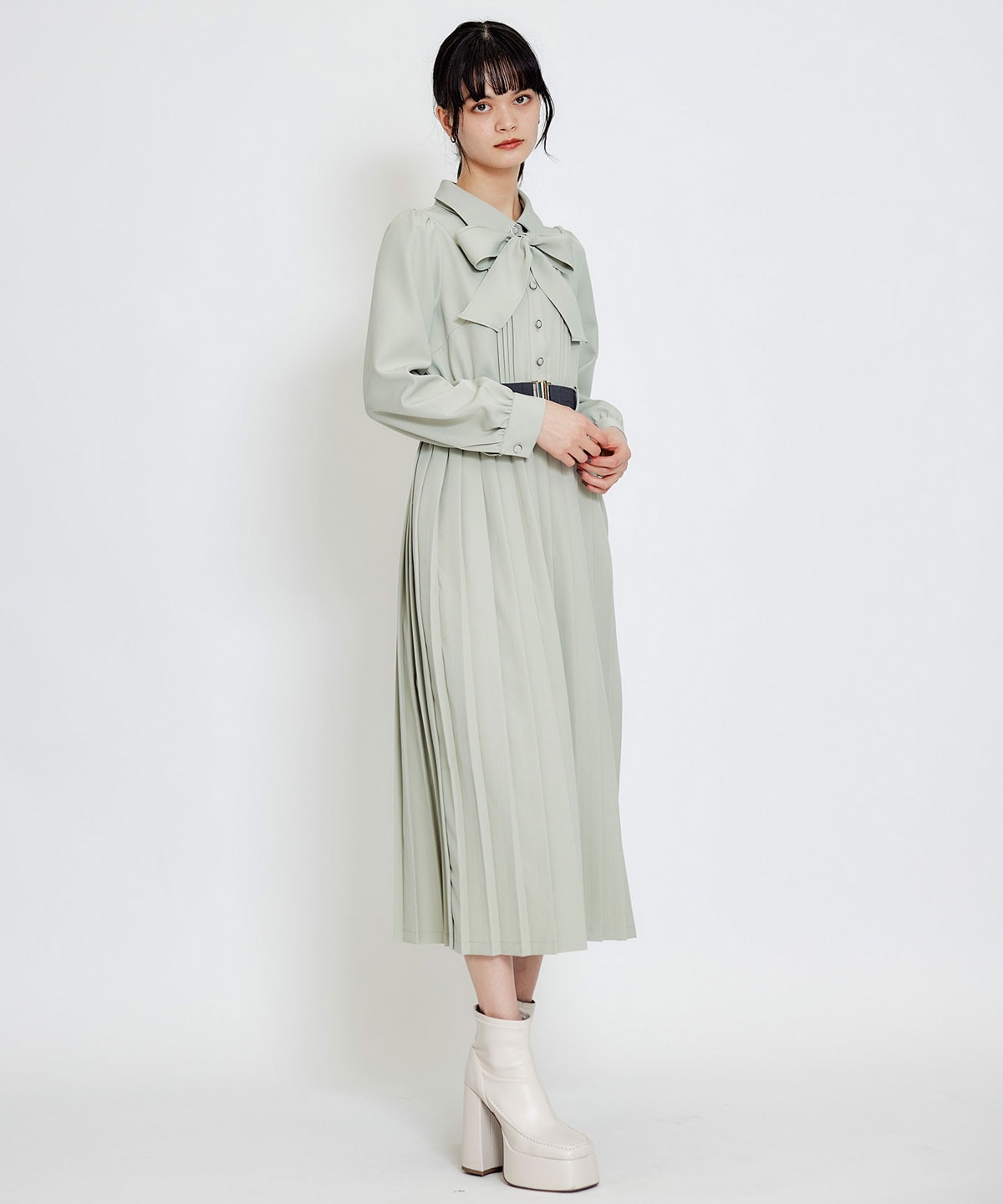 リボンタイプリーツロングシャツワンピース