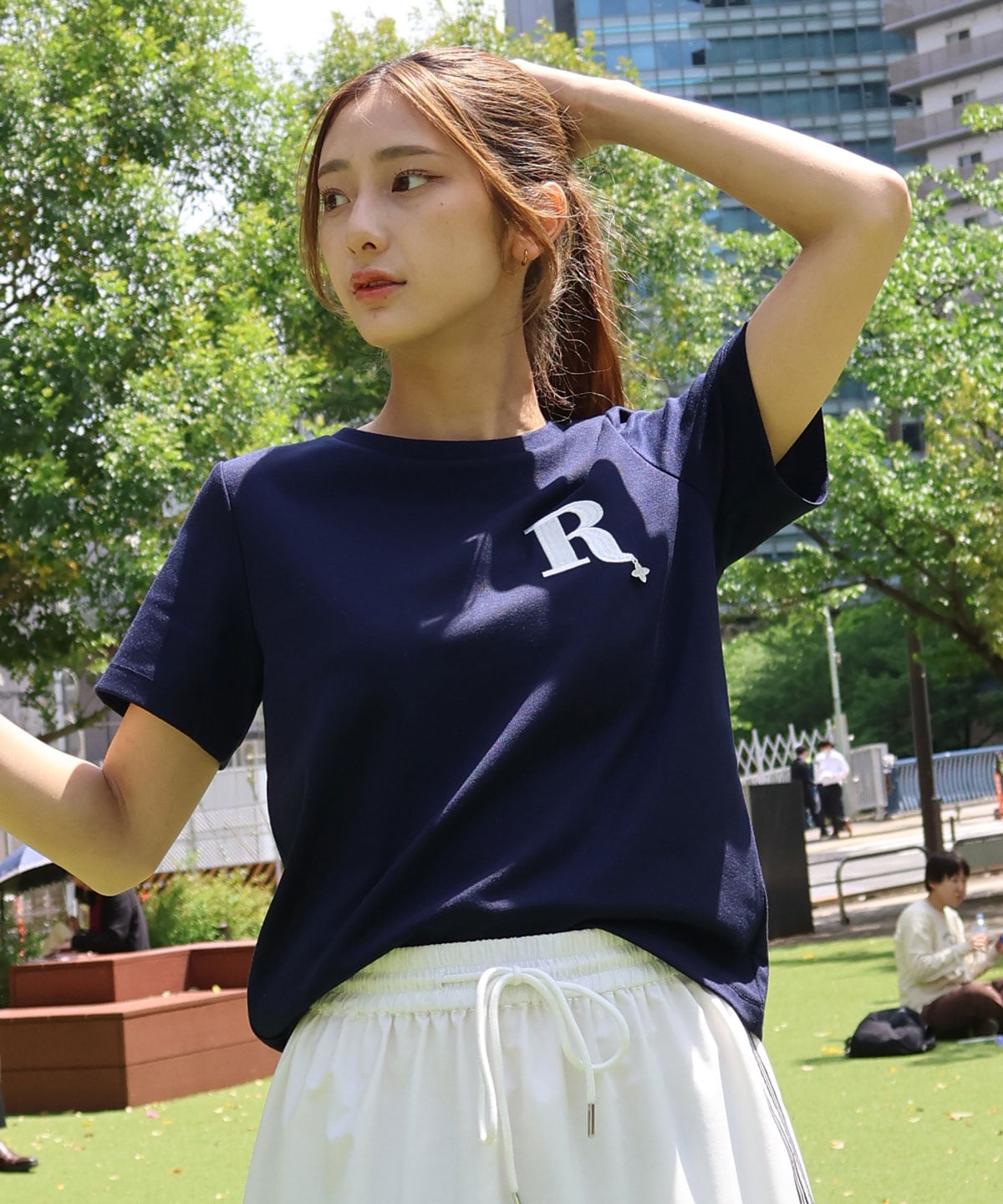 ビジューRチャームTシャツ