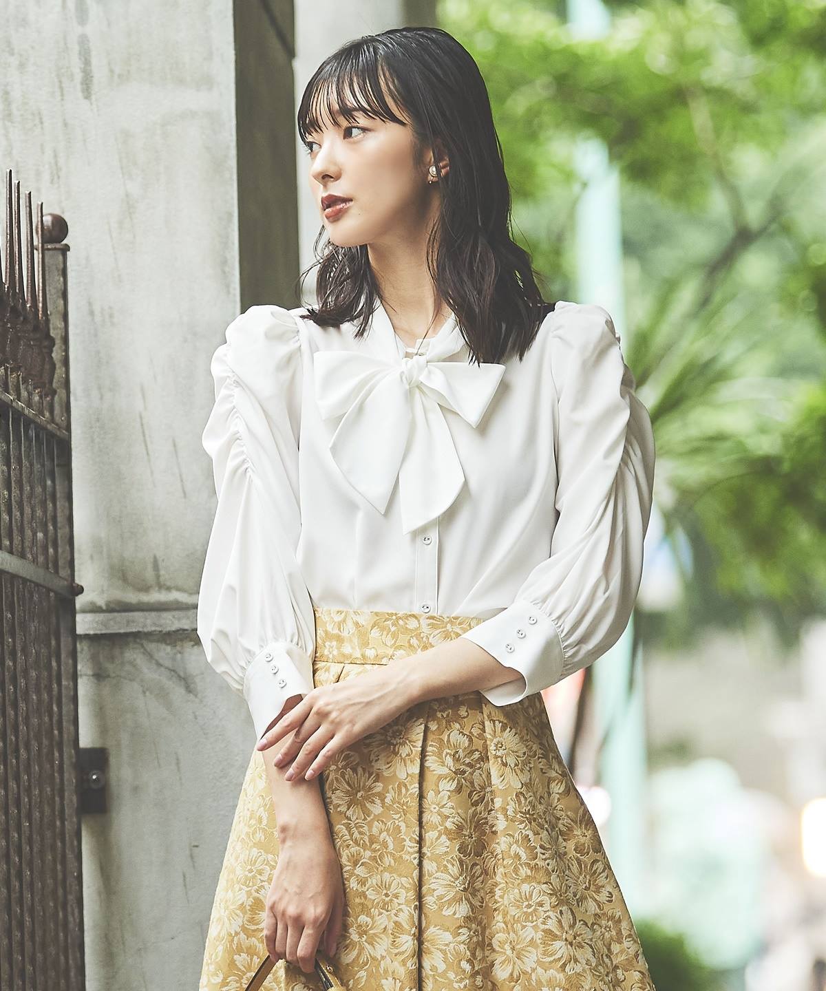 70%OFF】【70%OFF】雑誌Preciousで人気!STRASBURGO フリルブラウス