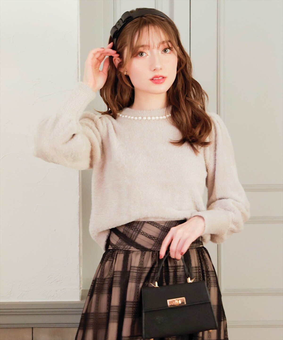 【Swingle】パールネックフェザーヤーンショートニットプルオーバー