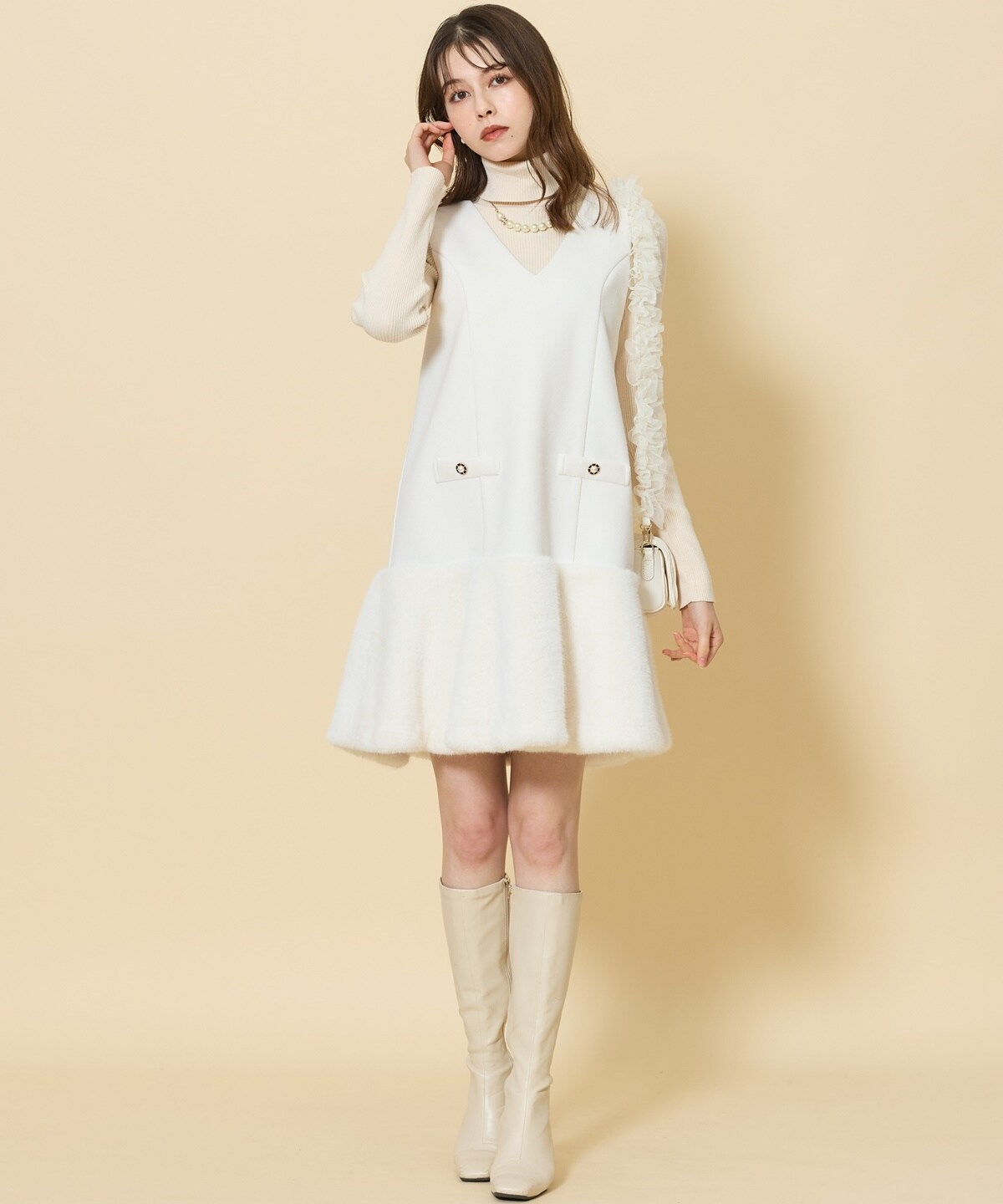 ヘムファーVネックノースリーブジャンパースカート(F エクリュ  