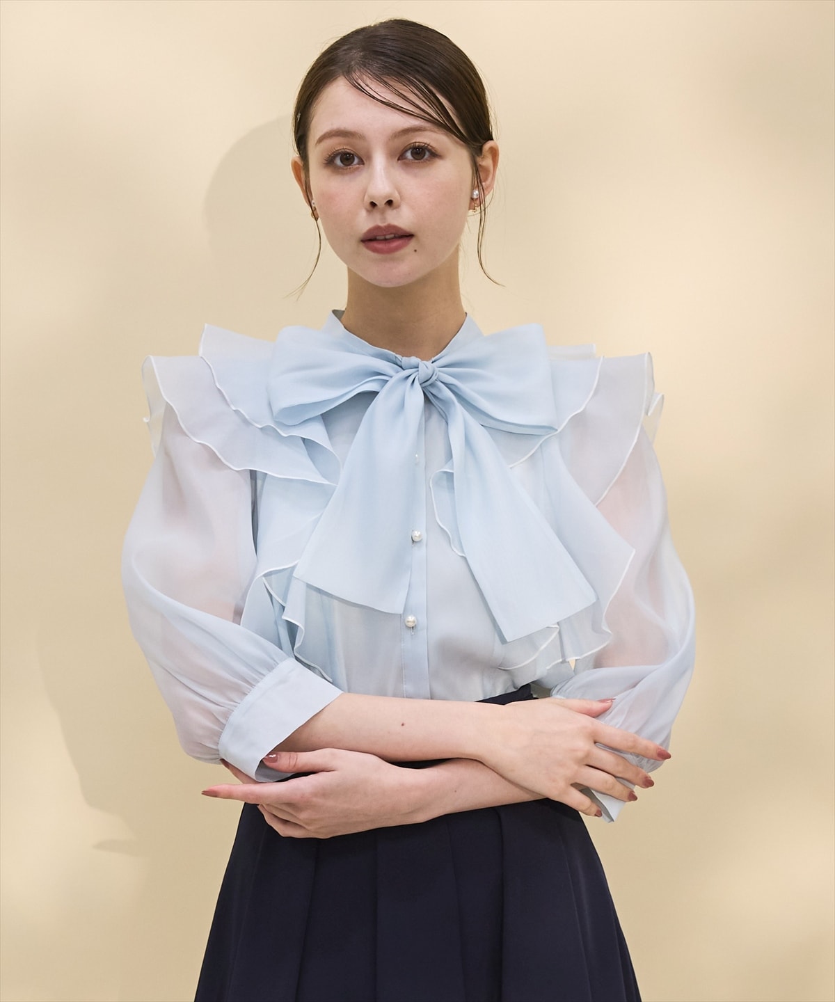 ホワイトメロー配色ボウタイブラウス