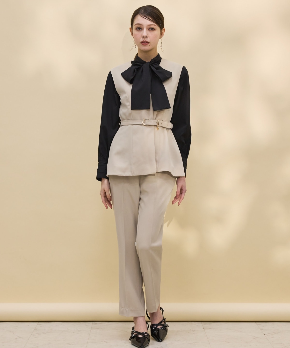 ベーシックテーパードパンツ