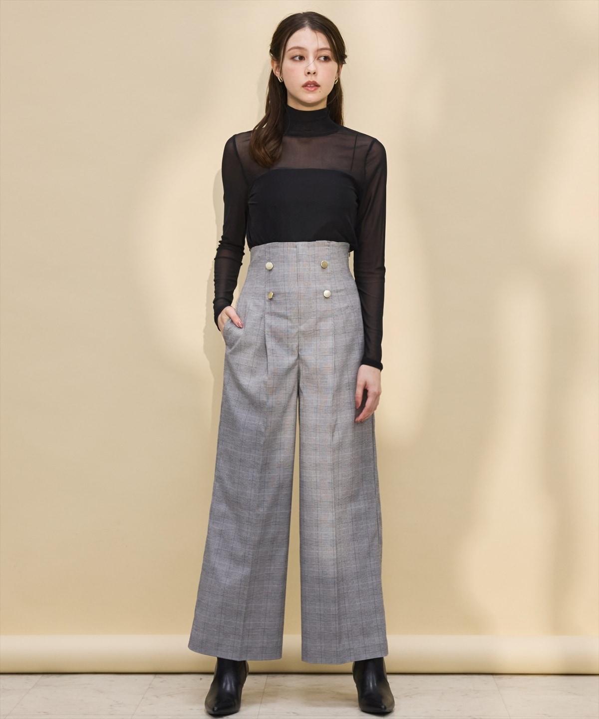 金ボタンノーブルワイドパンツ