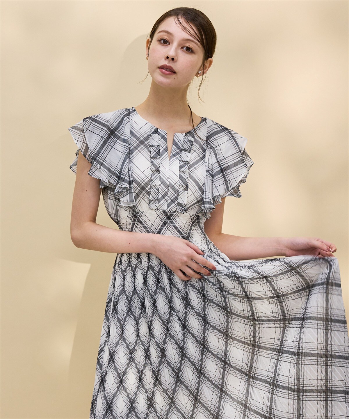 チェックプリーツシフォンワンピース(F オフ): SWINGLE|公式 チェックプリーツシフォンワンピース(F オフ): SWINGLE|公式