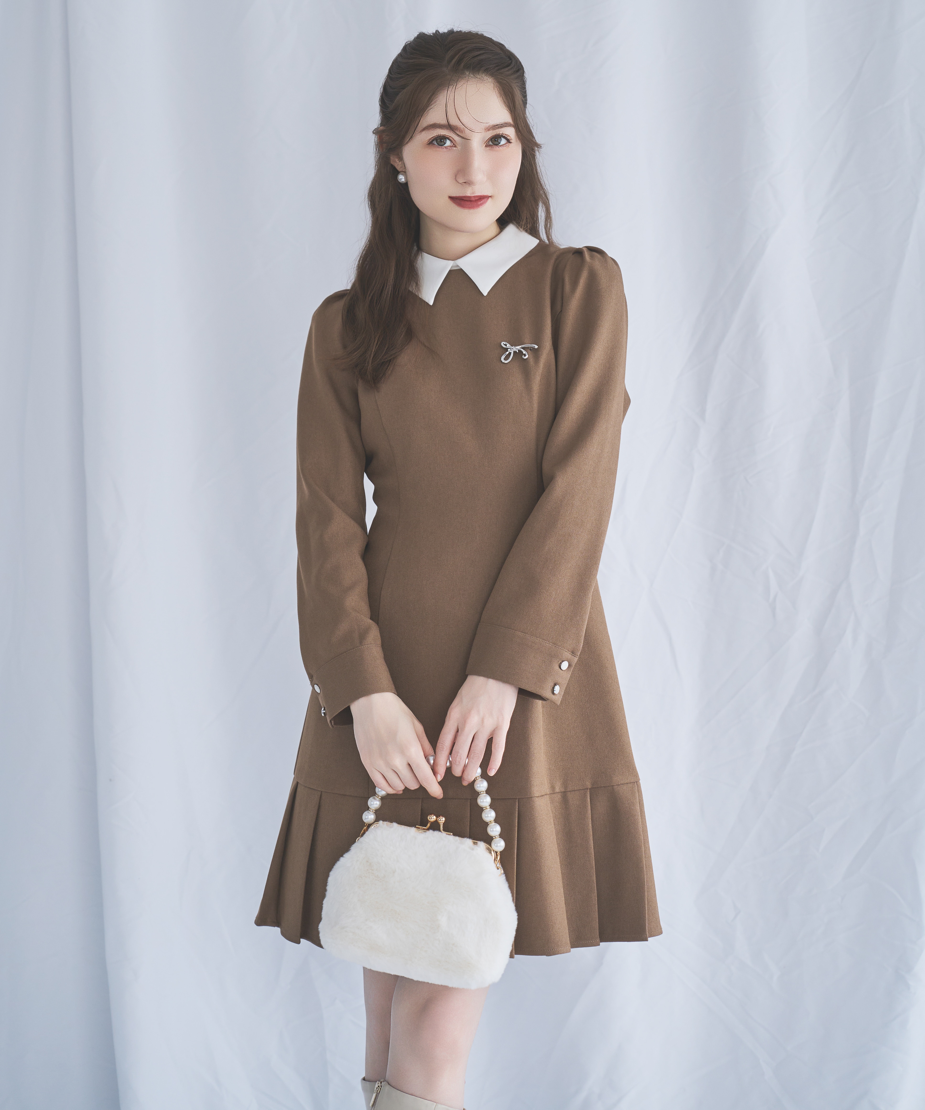 【12/5(Fri)再入荷予約開始】ホワイトカラープリーツミニワンピース