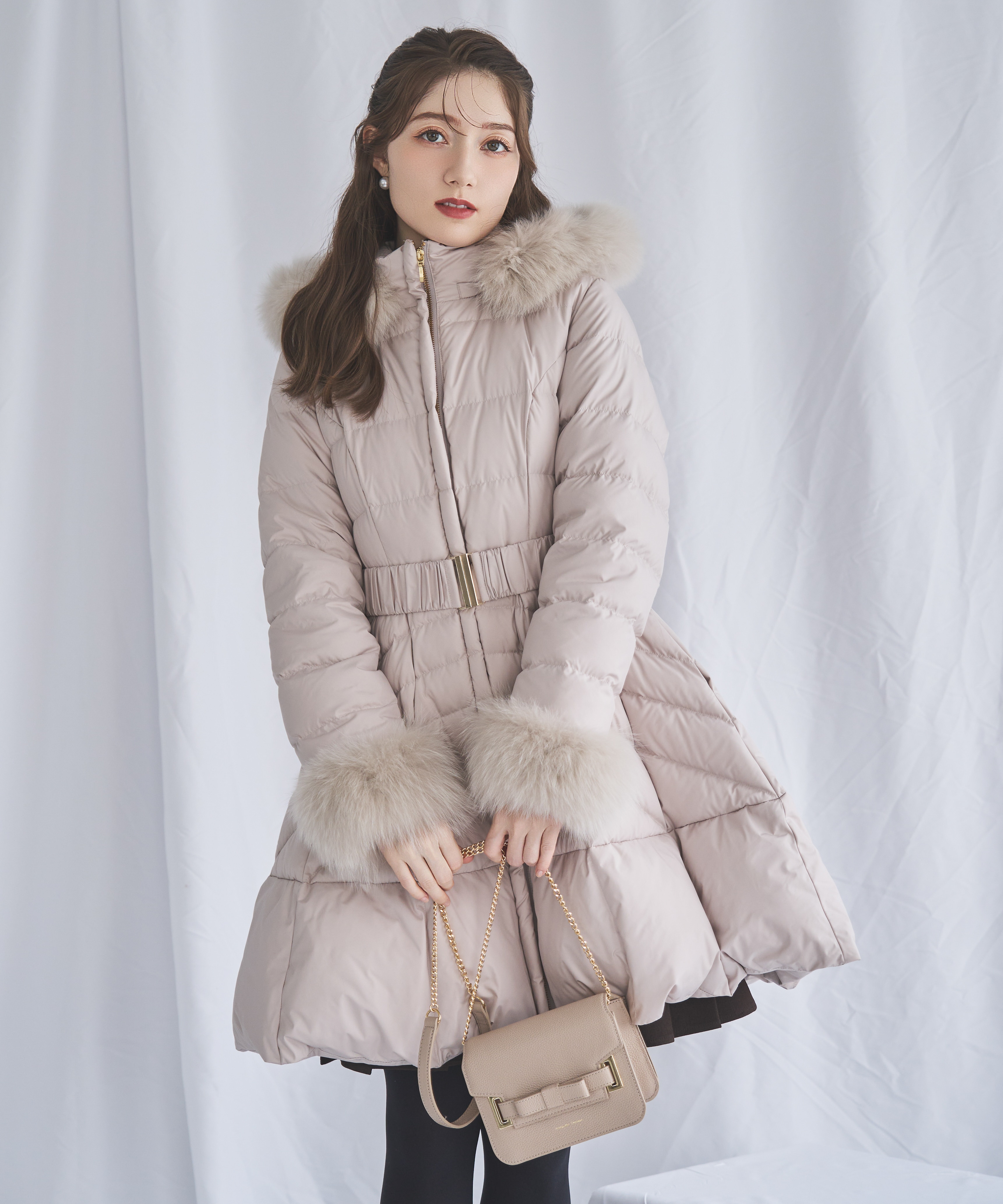 極美品♡Swingle FOXファー ダウン ホワイト フード付き ジャケット 極美品♡Swingle FOXファー ダウン ホワイト フード付き ジャケット