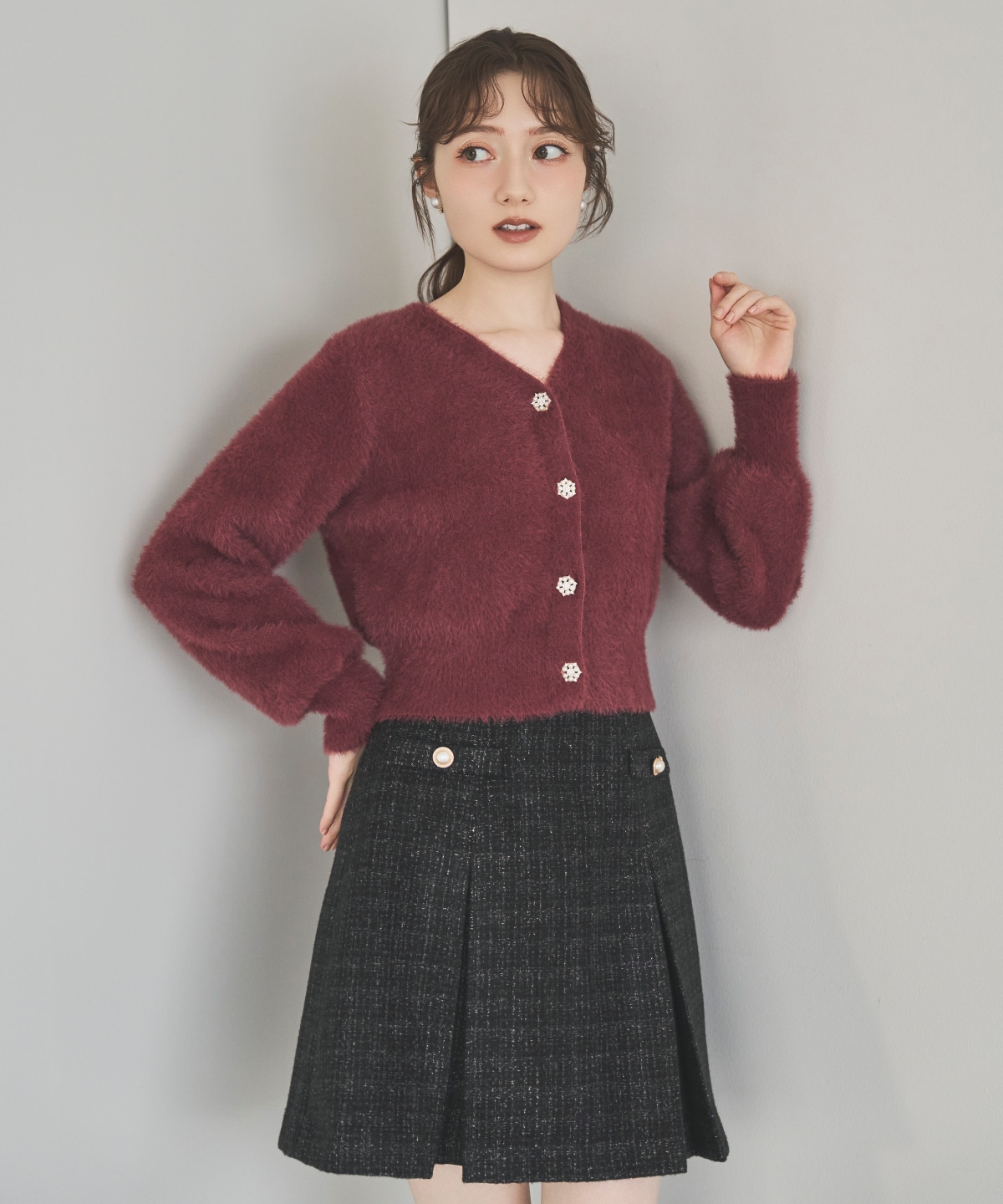 【11/21(Fri)発売】ビジューボタンフェザーニットカーディガン