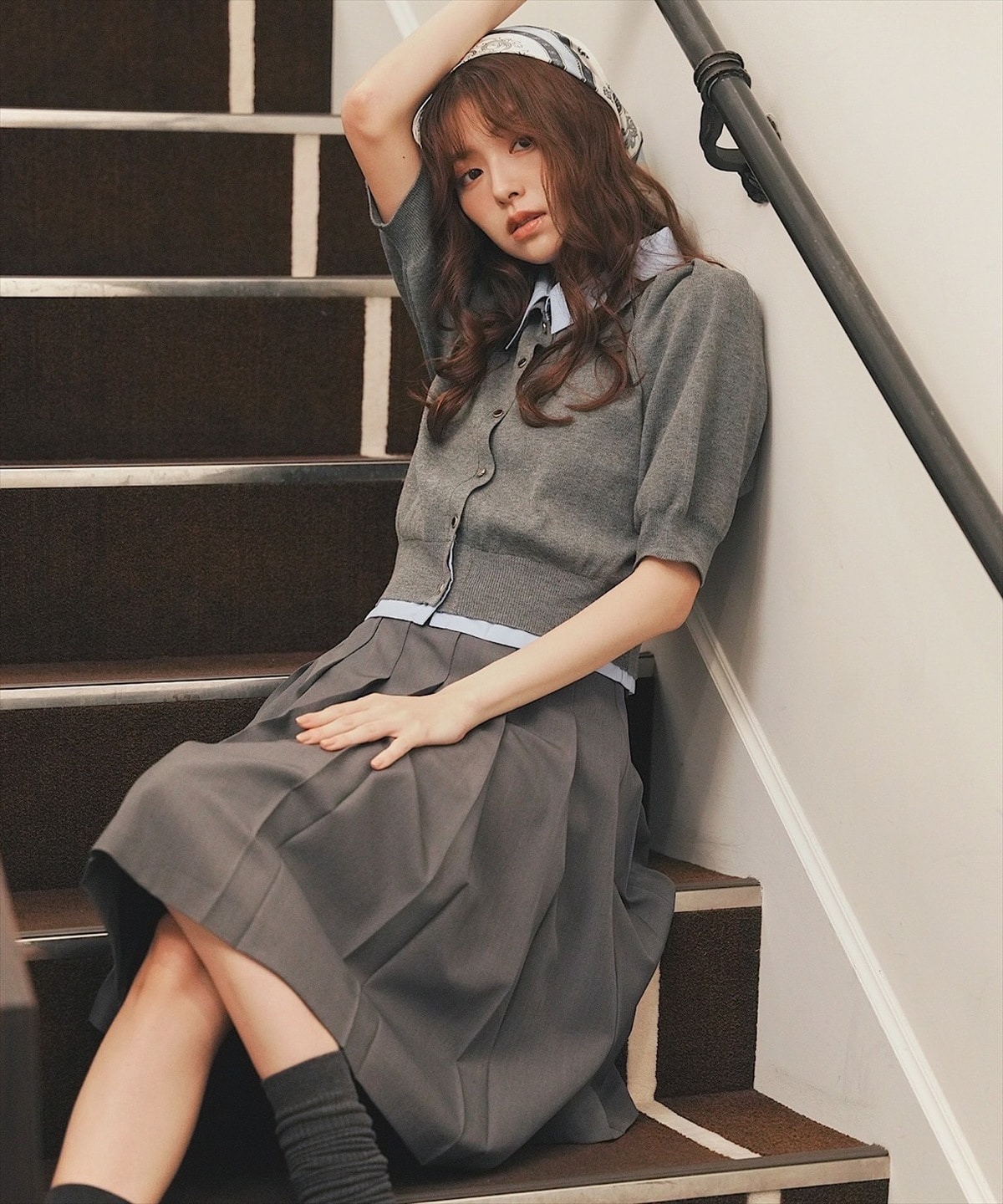 金ボタンシャツレイヤードニットプルオーバー