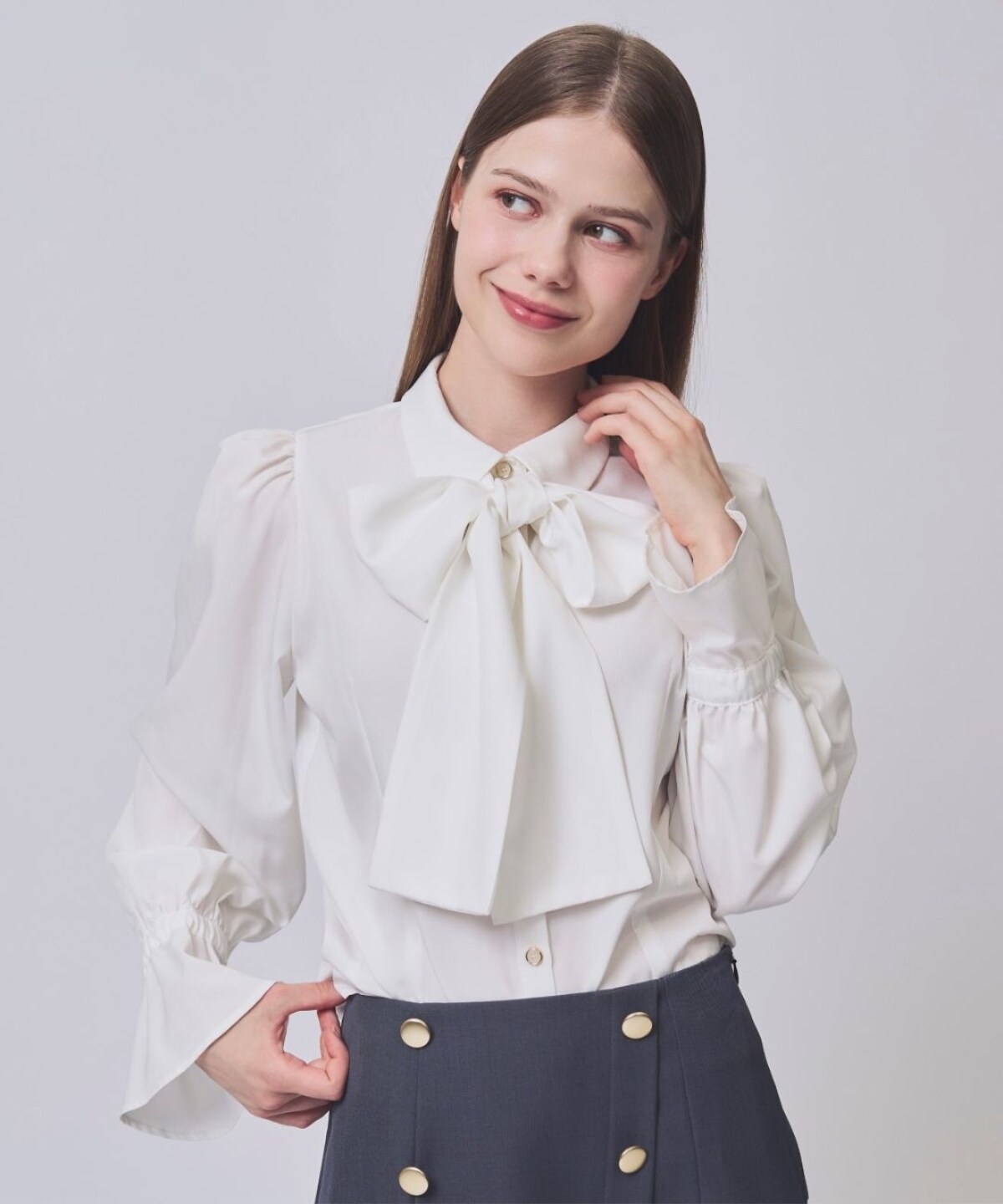 フレア袖ボウタイリボンブラウス