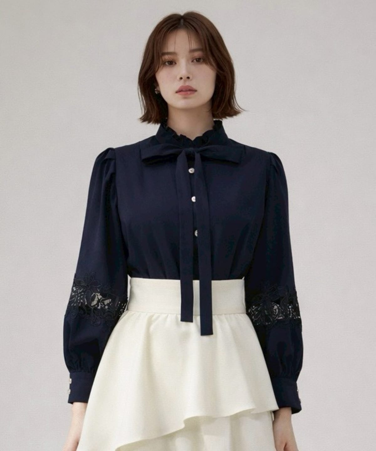 【2/20(Fri)発売】フリルスタンドネック袖レースブラウス