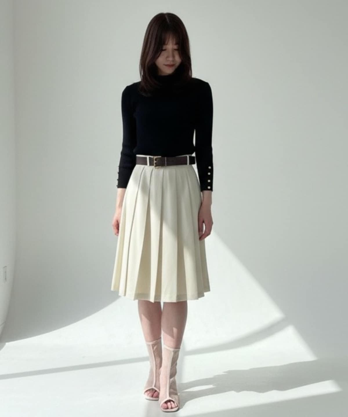 【2/20(Fri)発売】ベルト付きプリーツミディ丈スカート