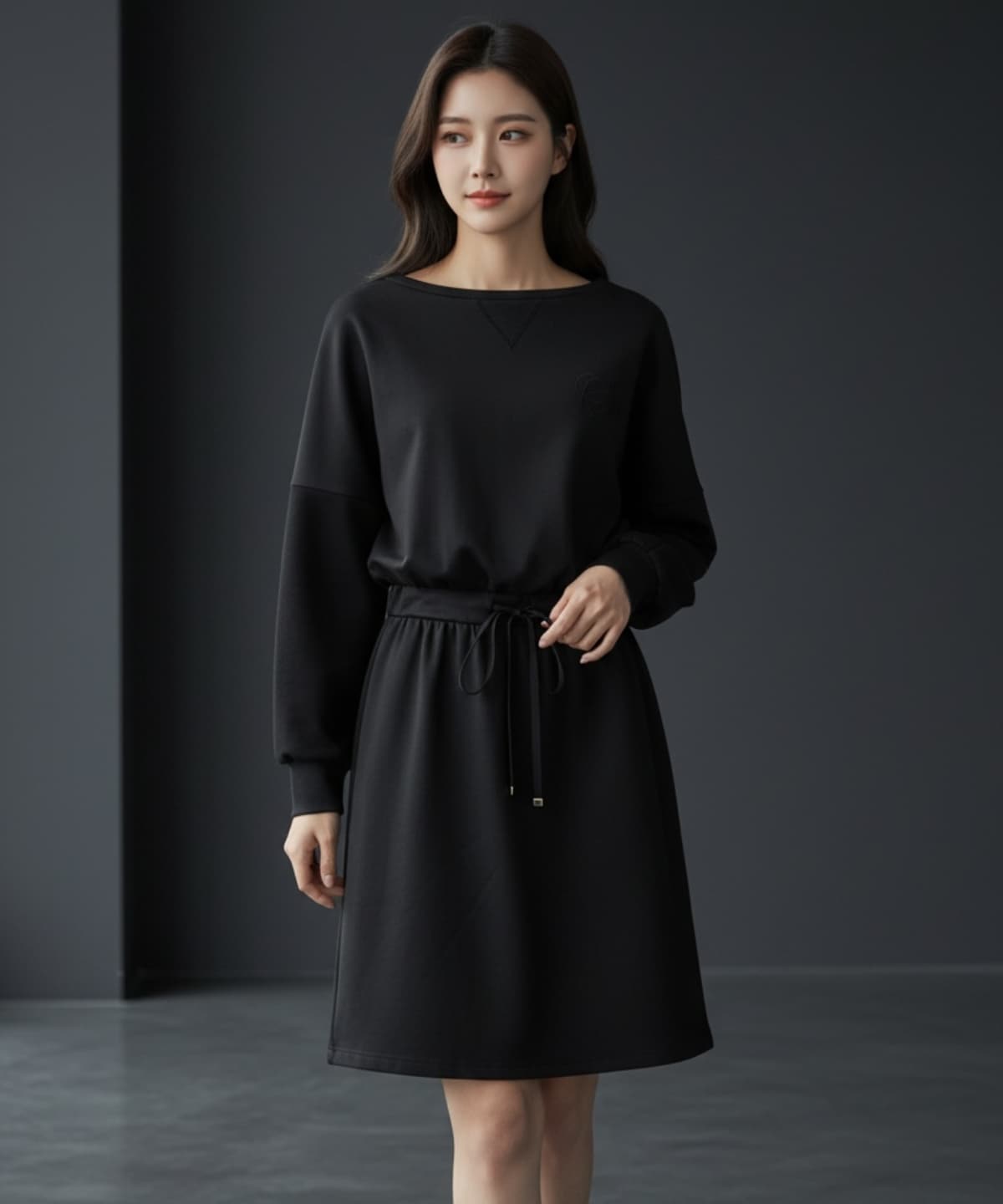 【3/6(Fri)発売】刺しゅう入りポンチ素材ミニワンピース