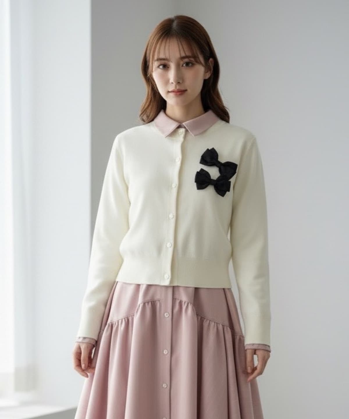 【2/20(Fri)発売】リボンブローチ付きカーディガン