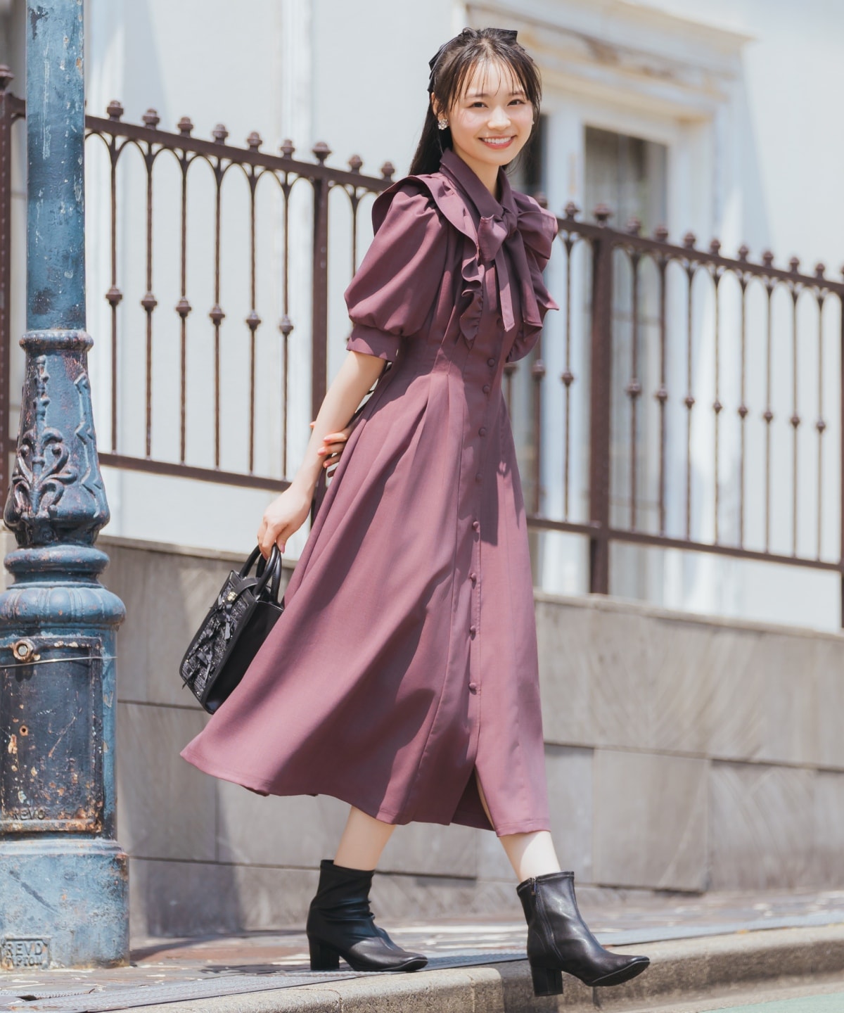 タックウエストフリルシャツワンピース