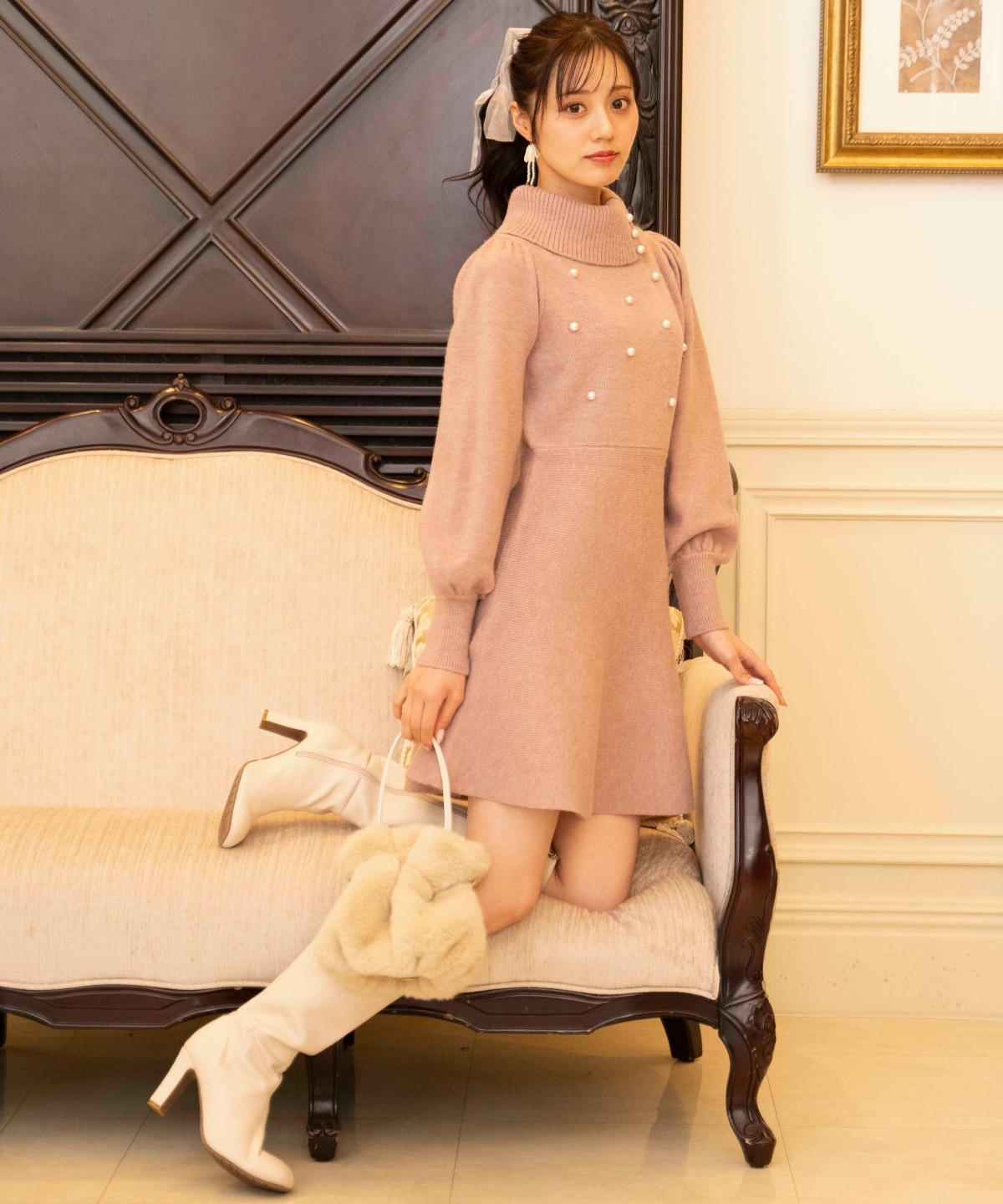 パール付きタートルネックニットワンピース