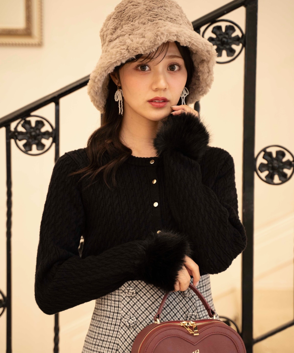 ファーカフスケーブルカーディガン