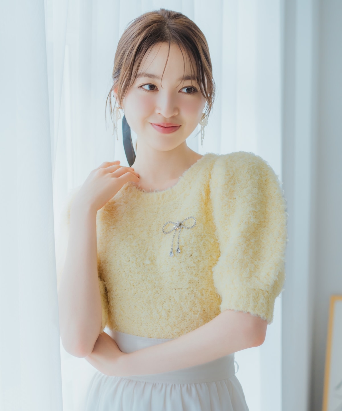 リボンブローチ付きテディヤーンニット