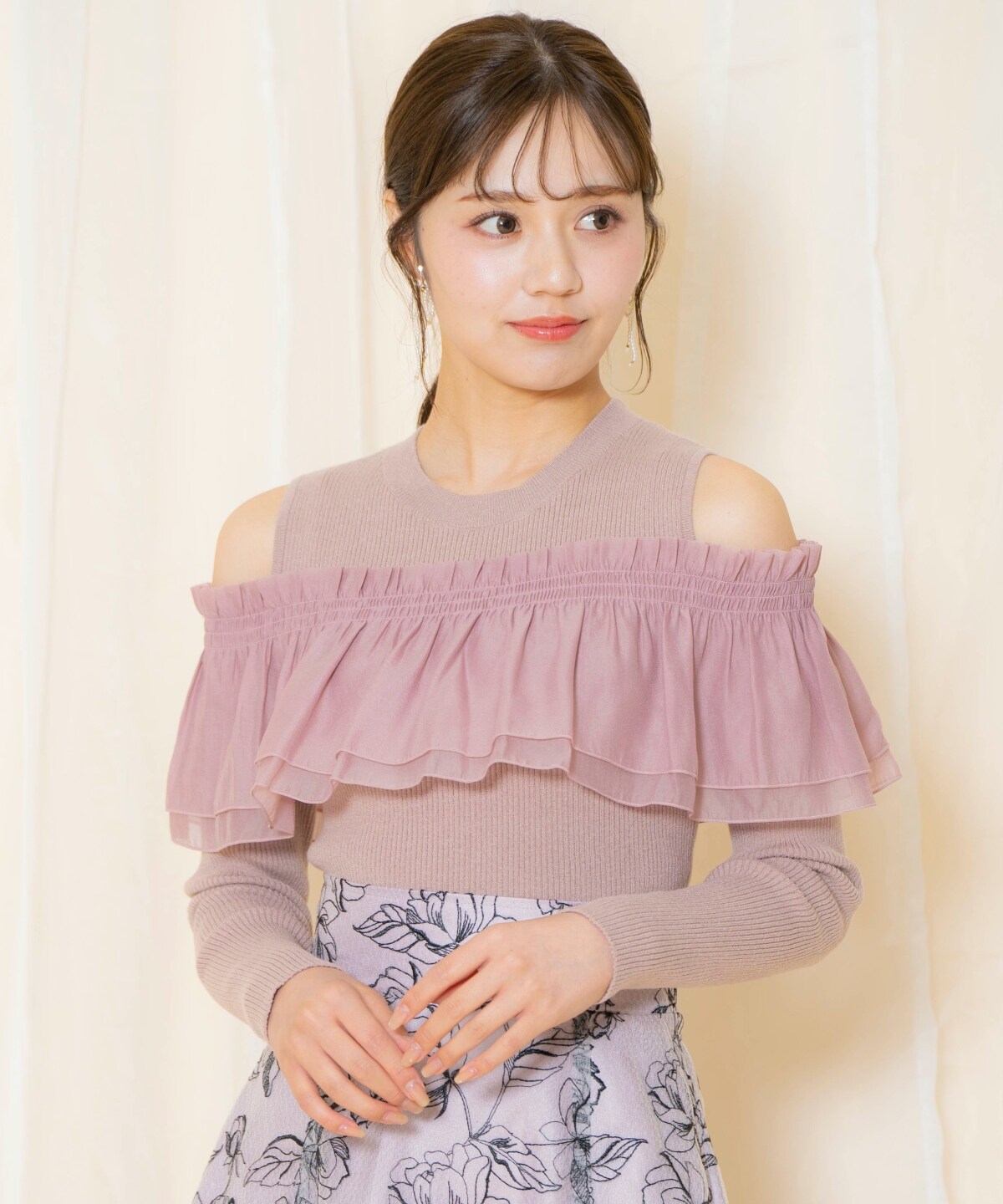 シアーフリルニット